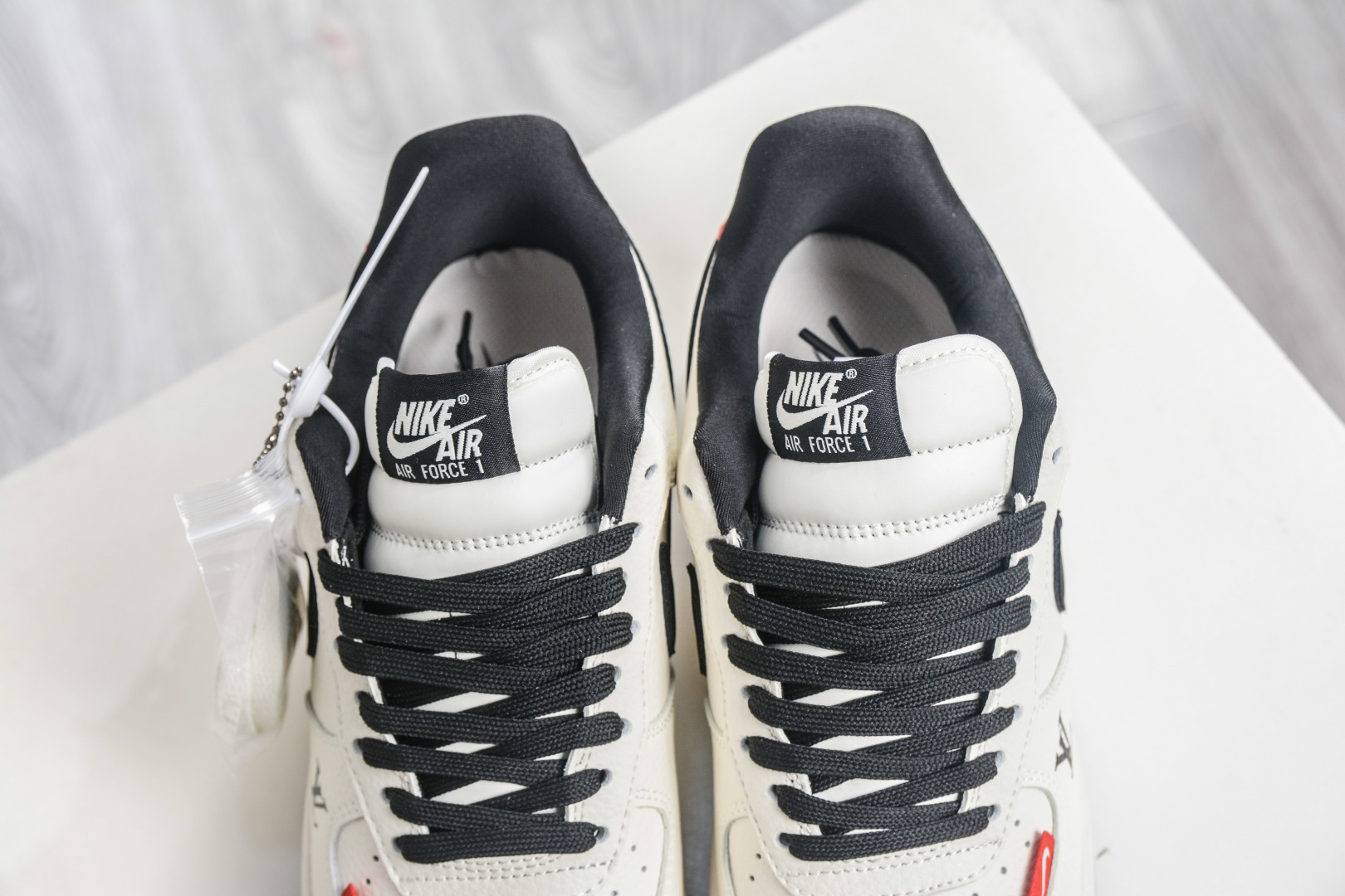 250 Nike Air Force 1 Low 07 x Louis Vuitton LV联名-米黑红 DN1688-815-Chinese UA Cheap High Quatity Brand Clothes Bags handbags Sneakers wholesale wholesaler seller from China Factory suppliers Fashion Clothing Shoes best Quality Beautiful Price 250 Nike Air Force 1 Low 07 x Louis Vuitton LV联名-米黑红 DN1688-815