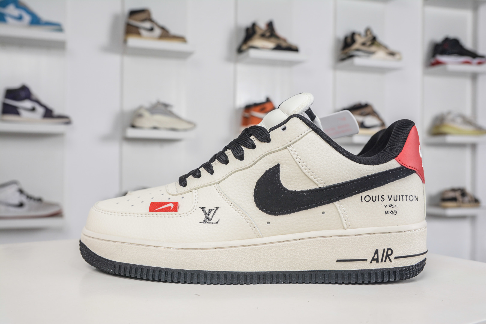 250 Nike Air Force 1 Low 07 x Louis Vuitton LV联名-米黑红 DN1688-815-Chinese UA Cheap High Quatity Brand Clothes Bags handbags Sneakers wholesale wholesaler seller from China Factory suppliers Fashion Clothing Shoes best Quality Beautiful Price 250 Nike Air Force 1 Low 07 x Louis Vuitton LV联名-米黑红 DN1688-815