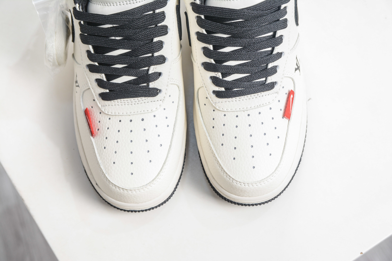 250 Nike Air Force 1 Low 07 x Louis Vuitton LV联名-米黑红 DN1688-815-Chinese UA Cheap High Quatity Brand Clothes Bags handbags Sneakers wholesale wholesaler seller from China Factory suppliers Fashion Clothing Shoes best Quality Beautiful Price 250 Nike Air Force 1 Low 07 x Louis Vuitton LV联名-米黑红 DN1688-815