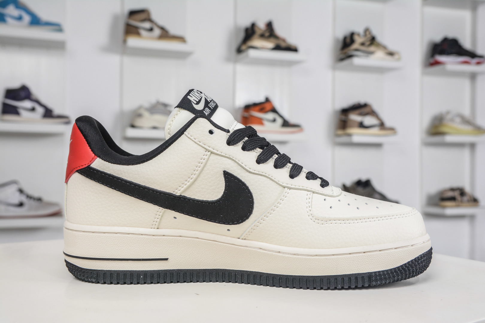 250 Nike Air Force 1 Low 07 x Louis Vuitton LV联名-米黑红 DN1688-815-Chinese UA Cheap High Quatity Brand Clothes Bags handbags Sneakers wholesale wholesaler seller from China Factory suppliers Fashion Clothing Shoes best Quality Beautiful Price 250 Nike Air Force 1 Low 07 x Louis Vuitton LV联名-米黑红 DN1688-815
