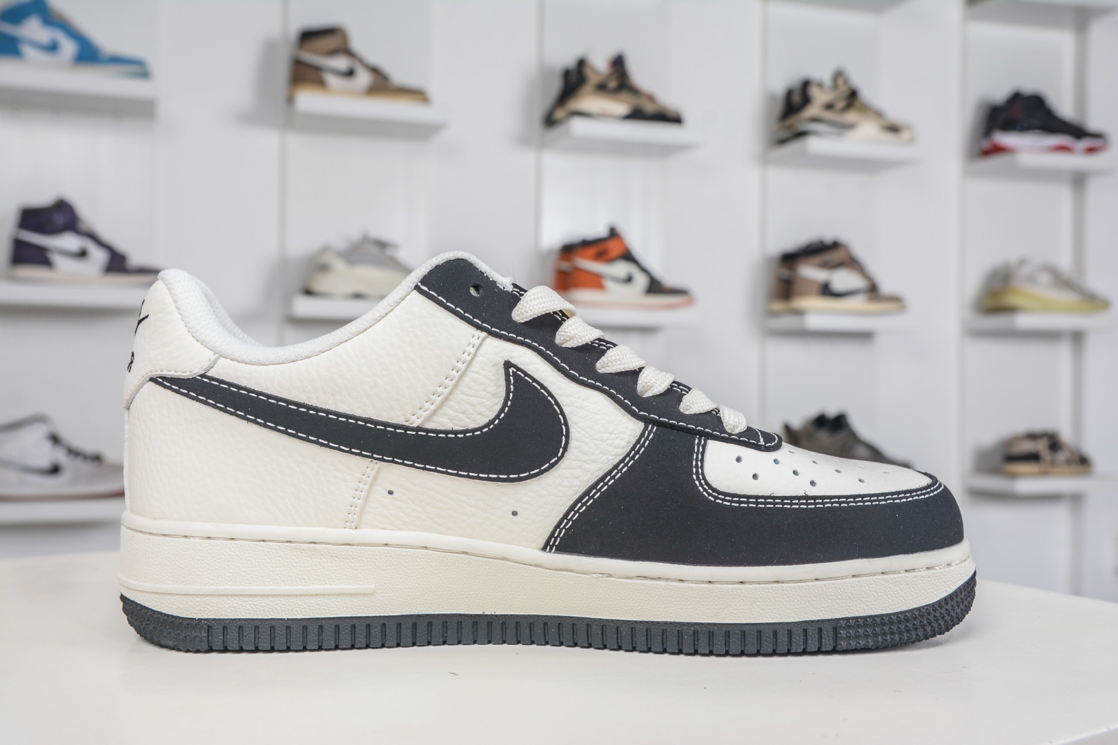 250 The North Face x NIke Air Force 1 北面联名-米白黑 MM3399-821