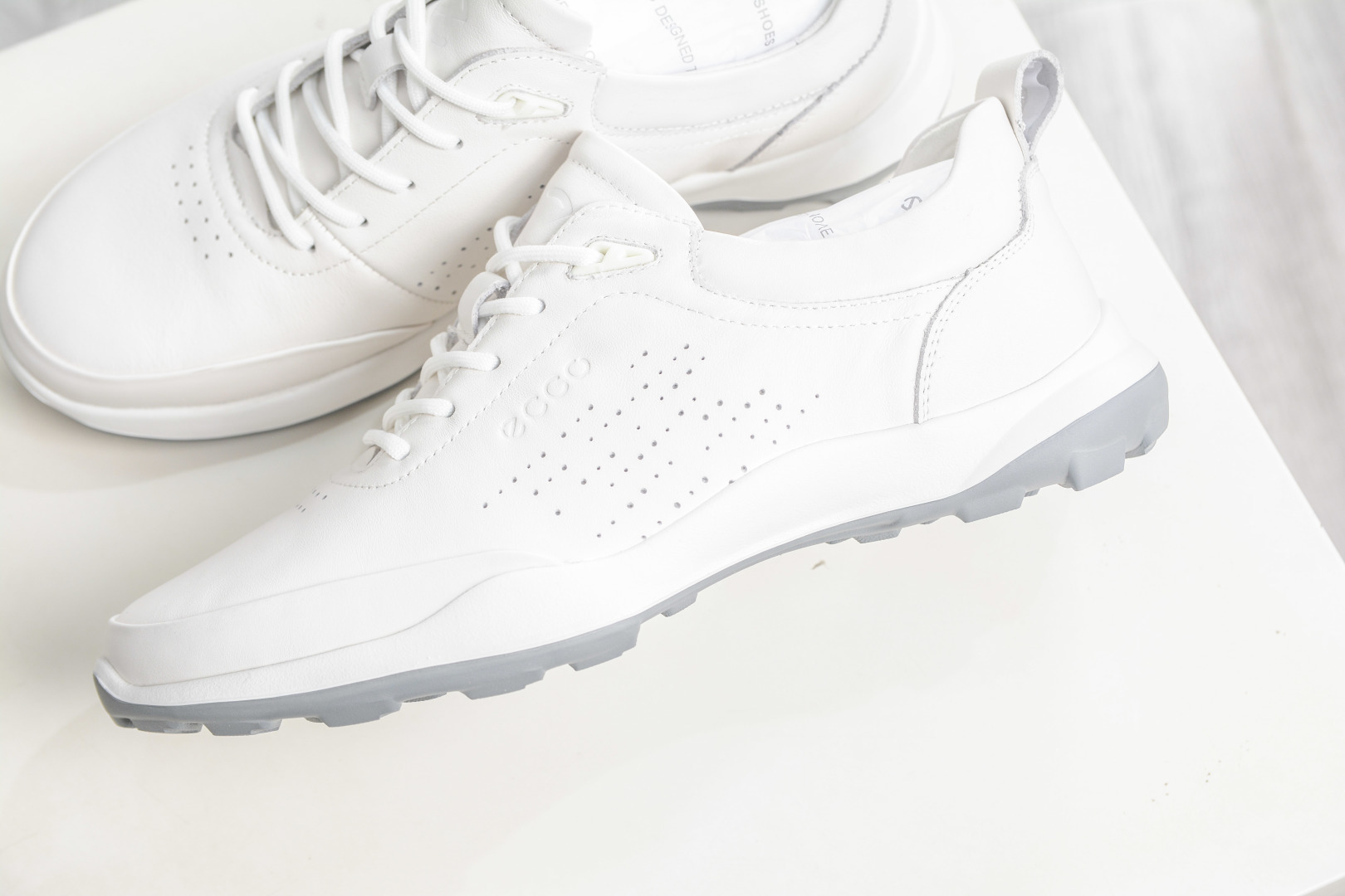ECCO爱步男鞋真皮四季鞋 健步系列运动鞋休闲跑步鞋 890418-010 ECCO爱步男鞋真皮四季鞋 健步系列运动鞋休闲跑步鞋 890418-010