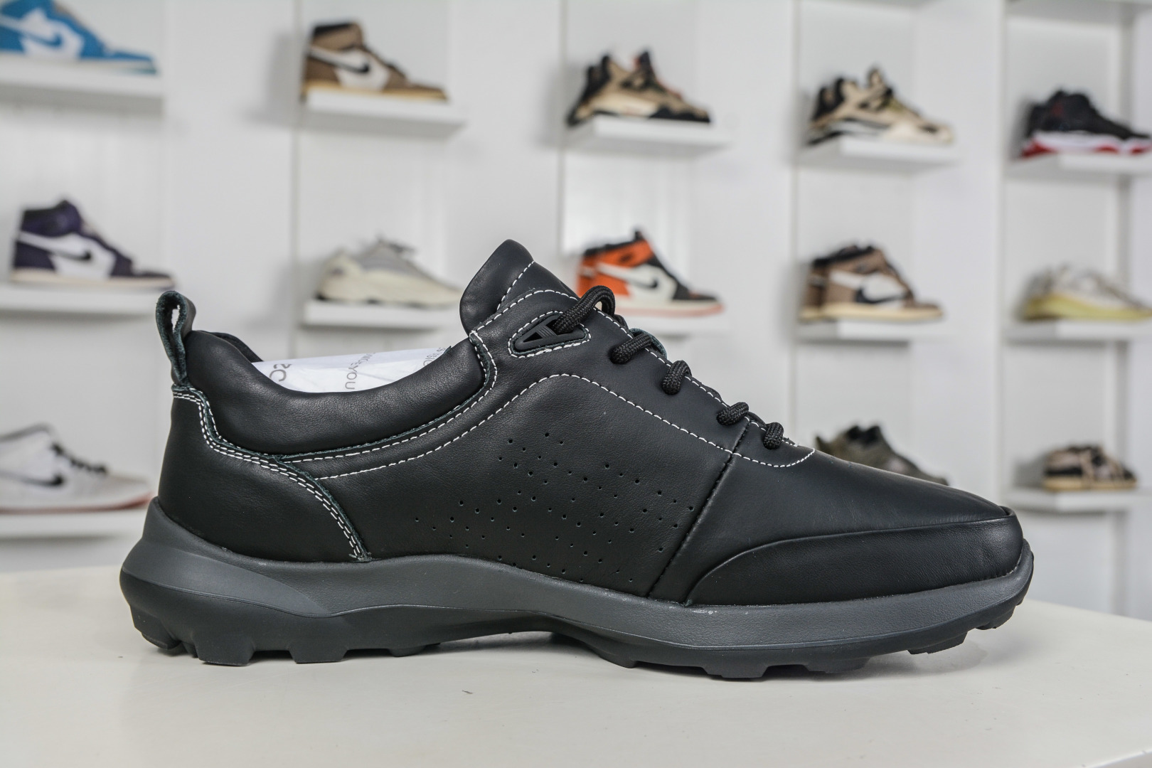 ECCO爱步男鞋真皮四季鞋 健步系列运动鞋休闲跑步鞋 890418-010 ECCO爱步男鞋真皮四季鞋 健步系列运动鞋休闲跑步鞋 890418-010