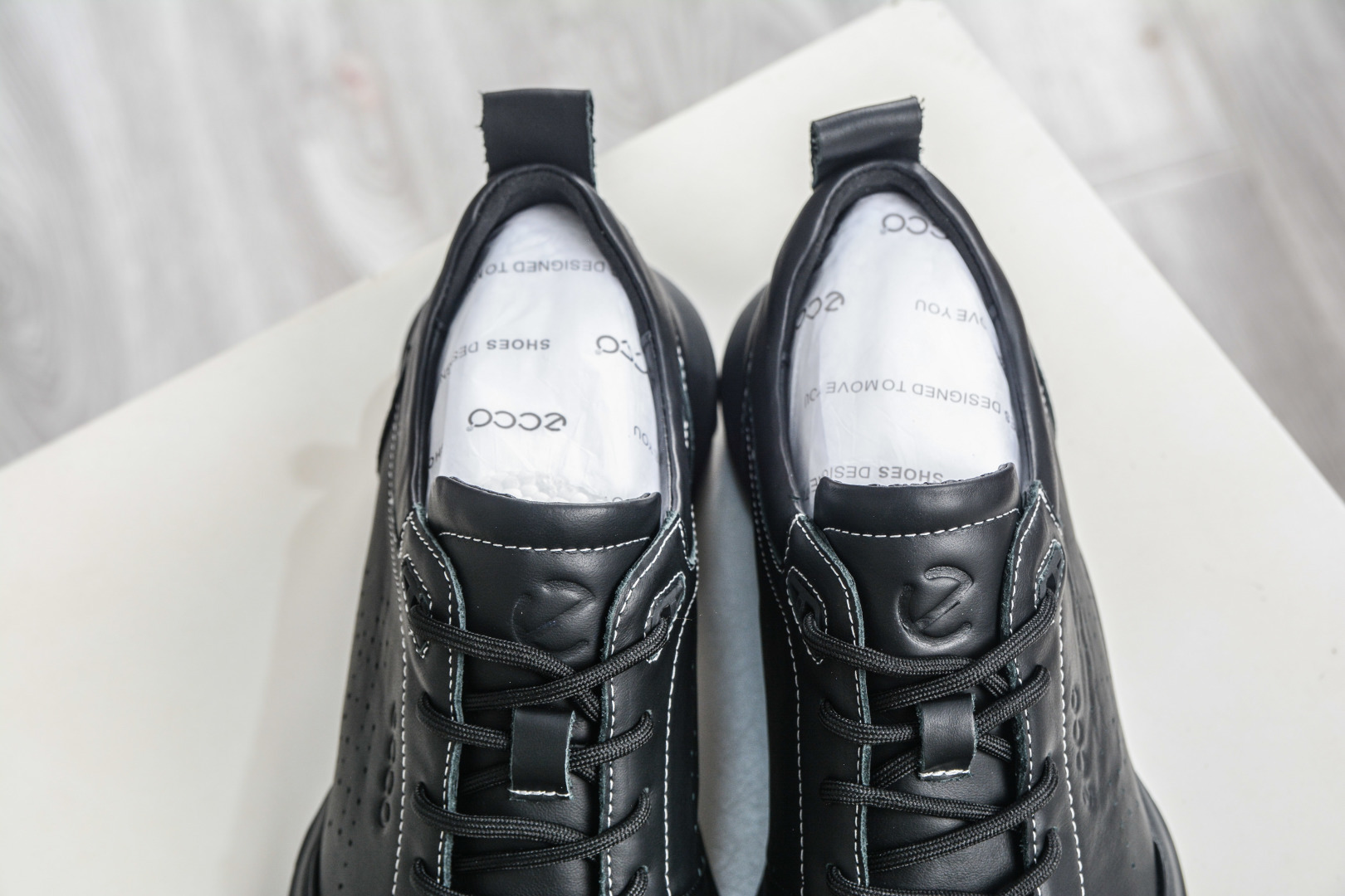 ECCO爱步男鞋真皮四季鞋 健步系列运动鞋休闲跑步鞋 890418-010 ECCO爱步男鞋真皮四季鞋 健步系列运动鞋休闲跑步鞋 890418-010