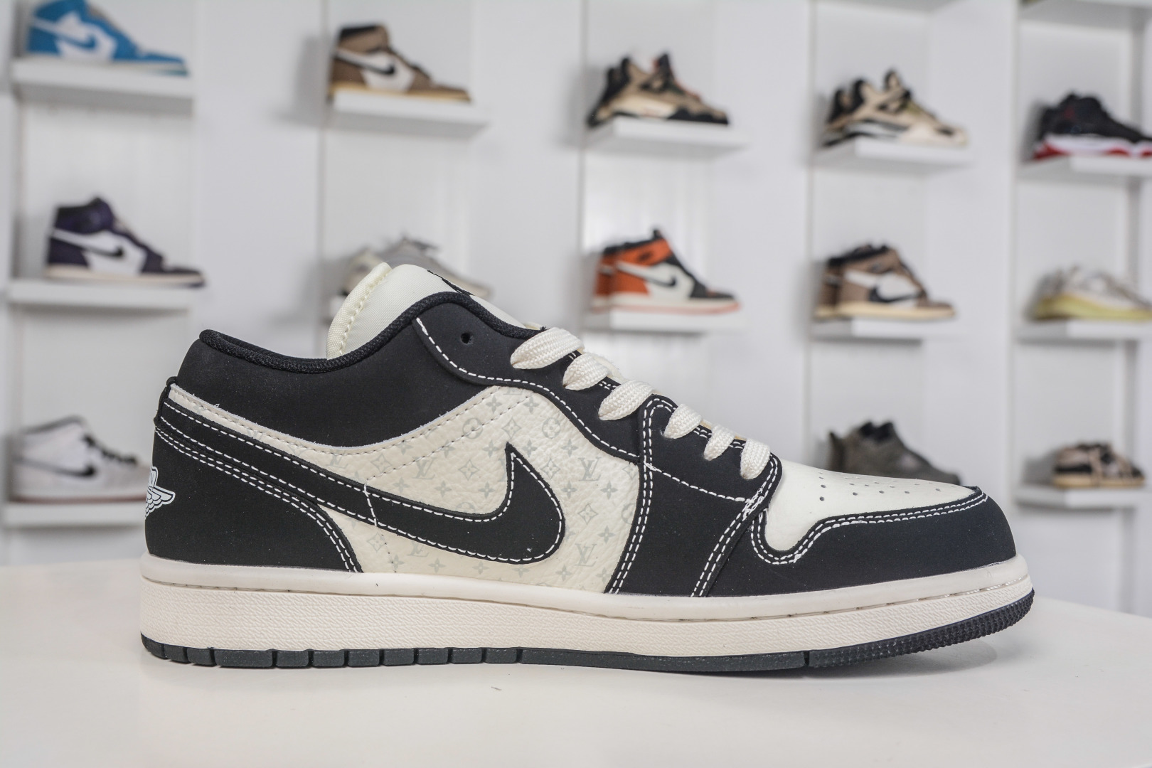 Air Jordan x Louis Vuitton AJ1 Low AJ1 低帮LV联名-黑白 KG6669-F58 Air Jordan x Louis Vuitton AJ1 Low AJ1 低帮LV联名-黑白 KG6669-F58