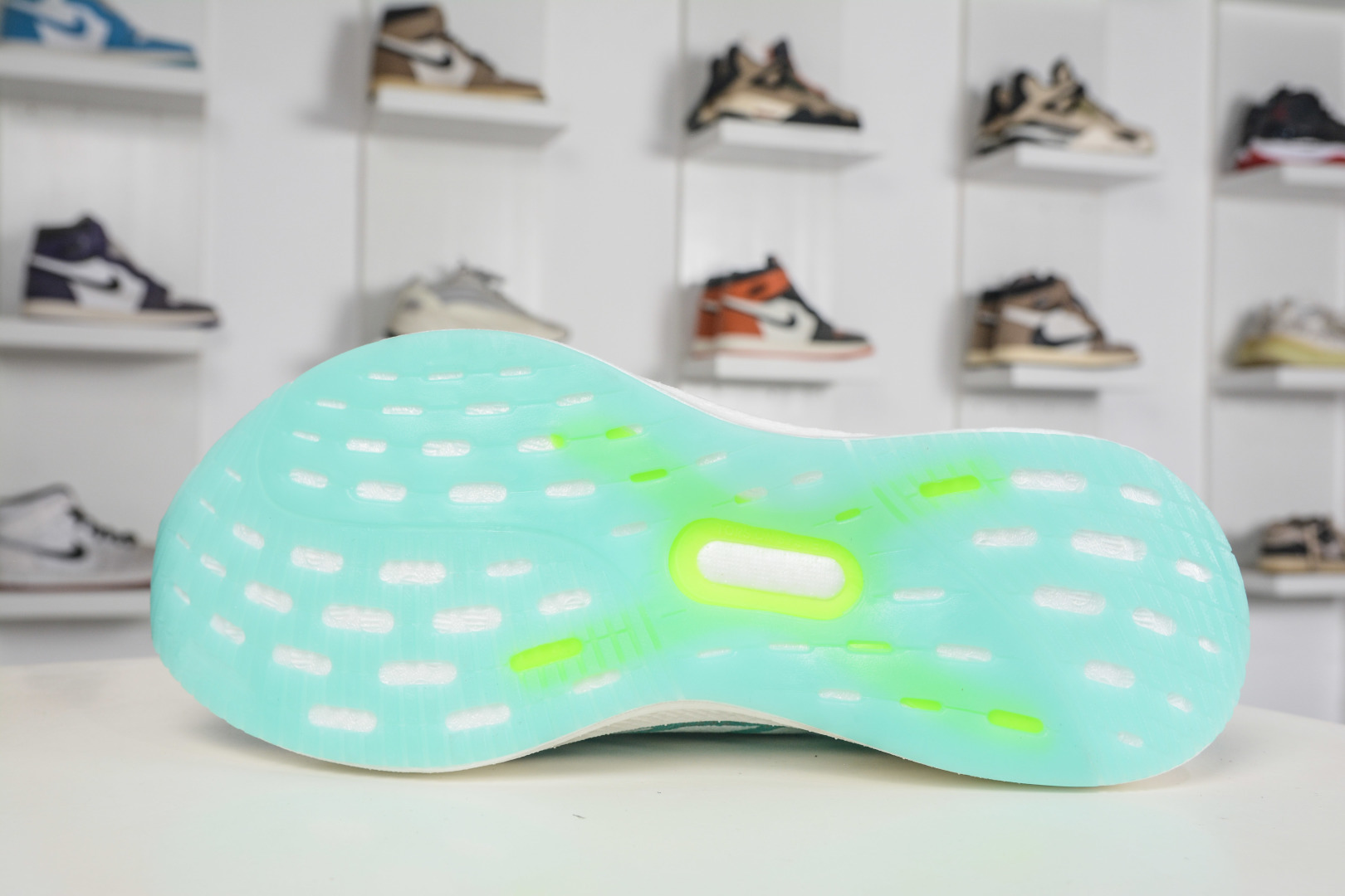 AD Ultraboost ub 5.0 Strung 爆米花舒适贴合跑步鞋 JQ2936 AD Ultraboost ub 5.0 Strung 爆米花舒适贴合跑步鞋 JQ2936
