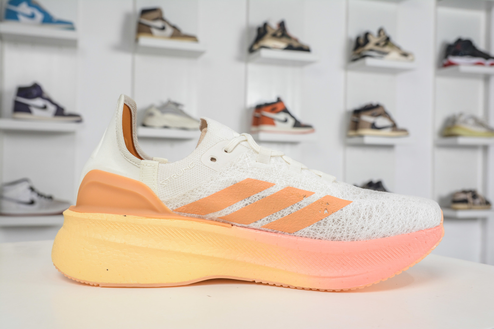 AD Ultraboost ub 5.0 Strung 爆米花舒适贴合跑步鞋 JH8188 AD Ultraboost ub 5.0 Strung 爆米花舒适贴合跑步鞋 JH8188