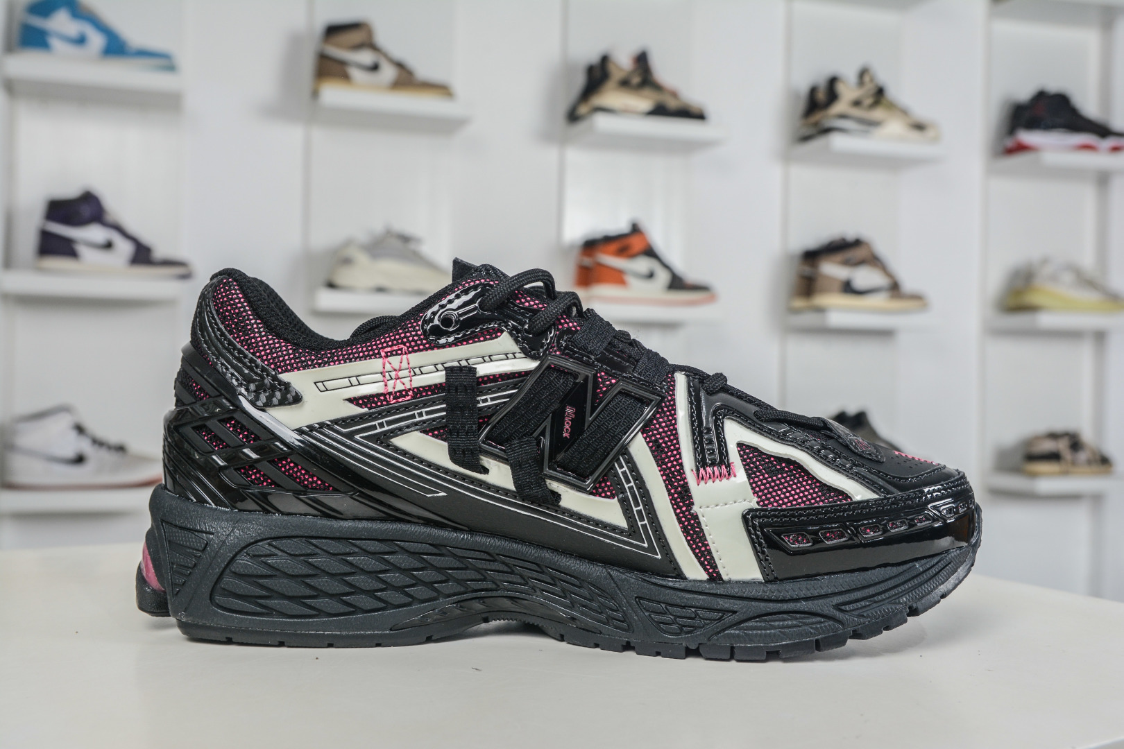 T版New Balance M1906系列 NB新百伦系列复古老爹风休闲运动慢跑鞋 U1906AD T版New Balance M1906系列 NB新百伦系列复古老爹风休闲运动慢跑鞋 U1906AD