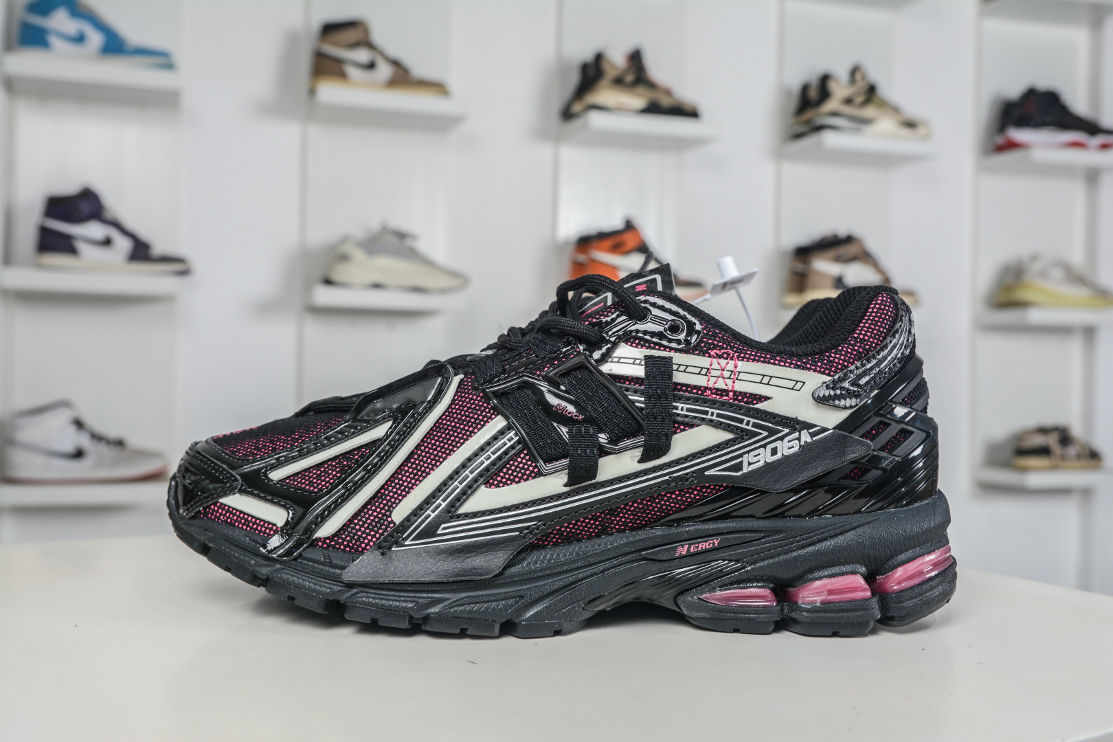 T版New Balance M1906系列 NB新百伦系列复古老爹风休闲运动慢跑鞋 U1906AD T版New Balance M1906系列 NB新百伦系列复古老爹风休闲运动慢跑鞋 U1906AD