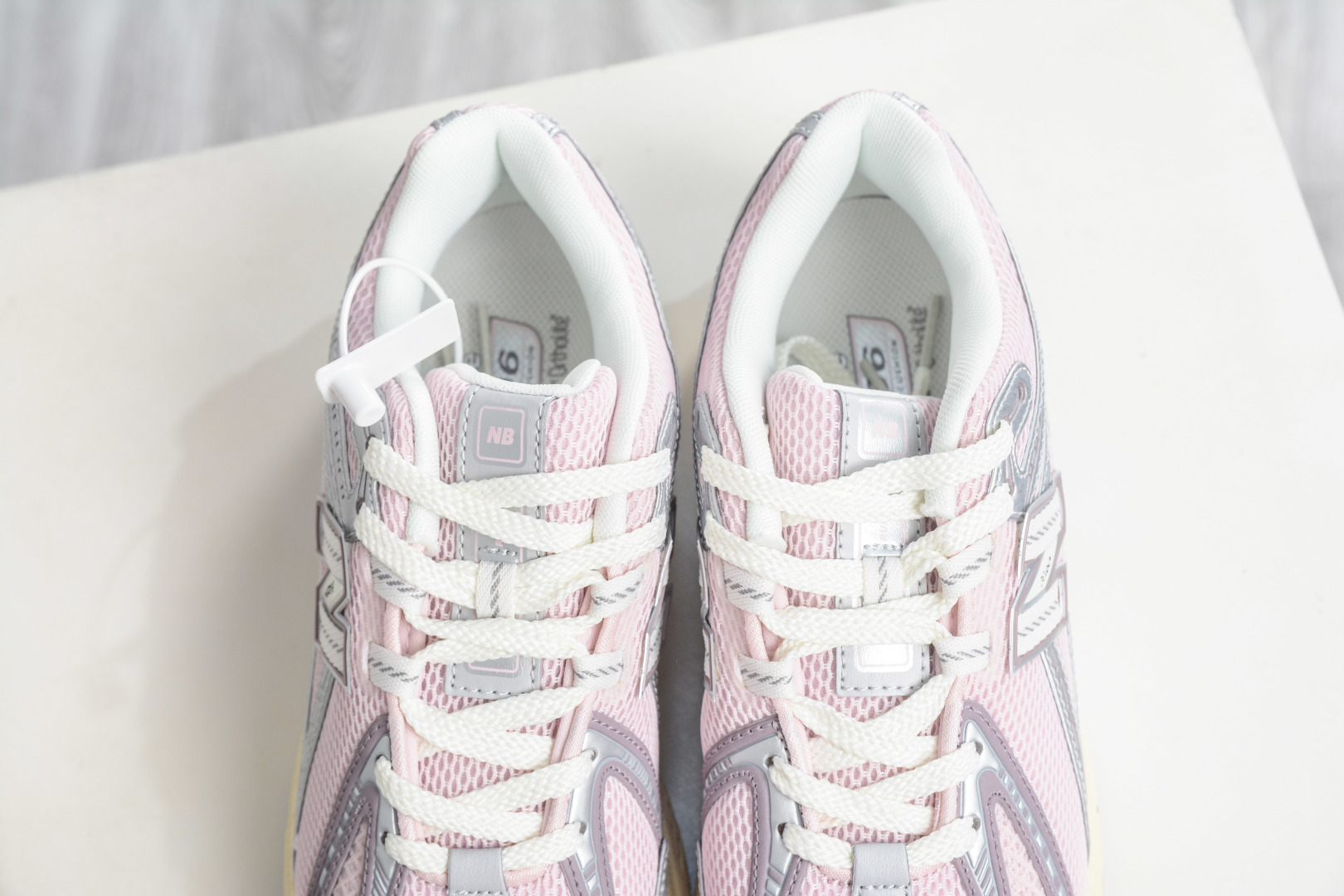 T版New Balance M1906系列 NB新百伦系列复古老爹风休闲运动慢跑鞋 U1906RNF T版New Balance M1906系列 NB新百伦系列复古老爹风休闲运动慢跑鞋 U1906RNF
