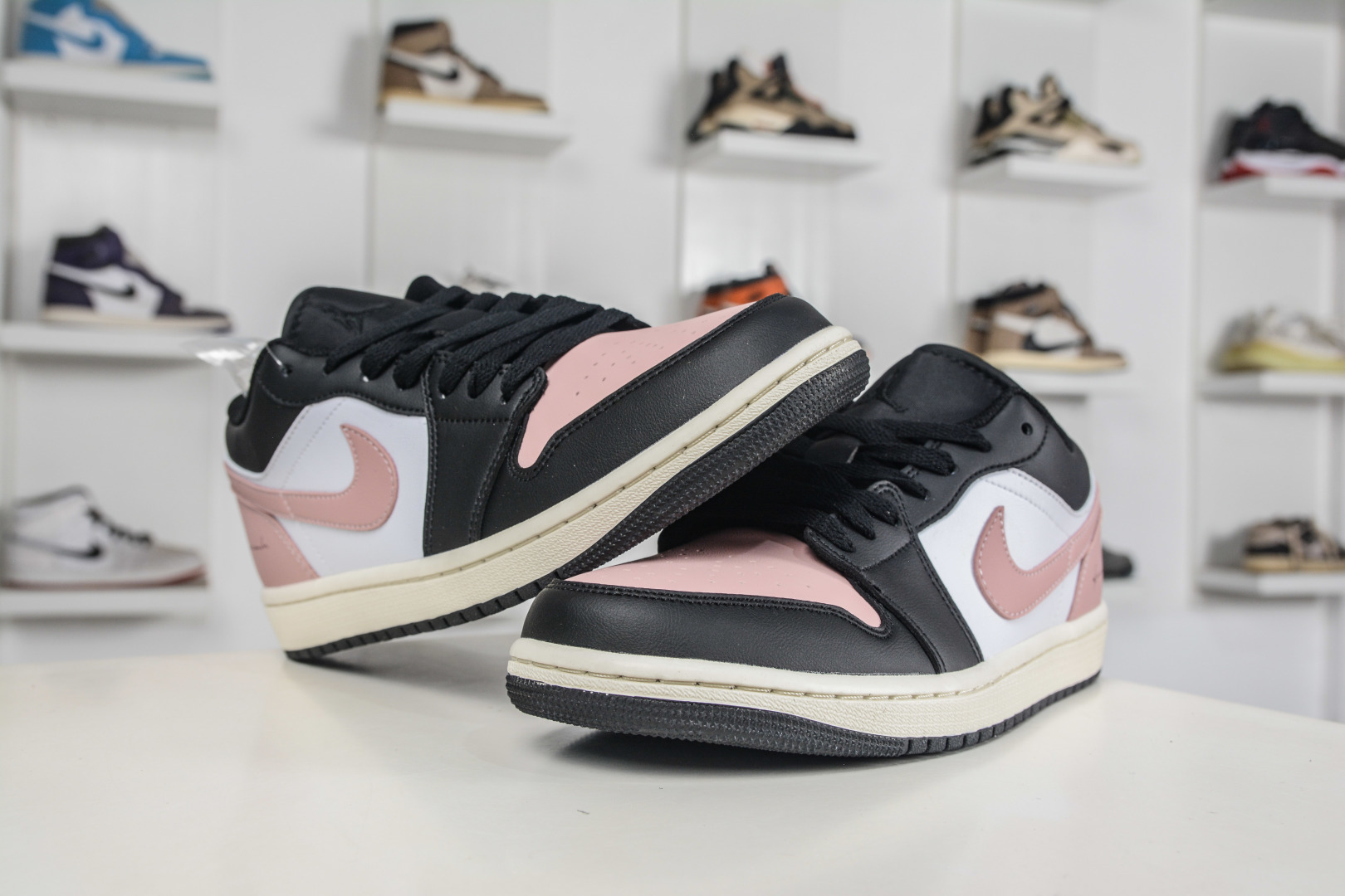 Air Jordan 1 Low 黑粉脚趾 AJ1 低帮休闲板鞋 553560-081
