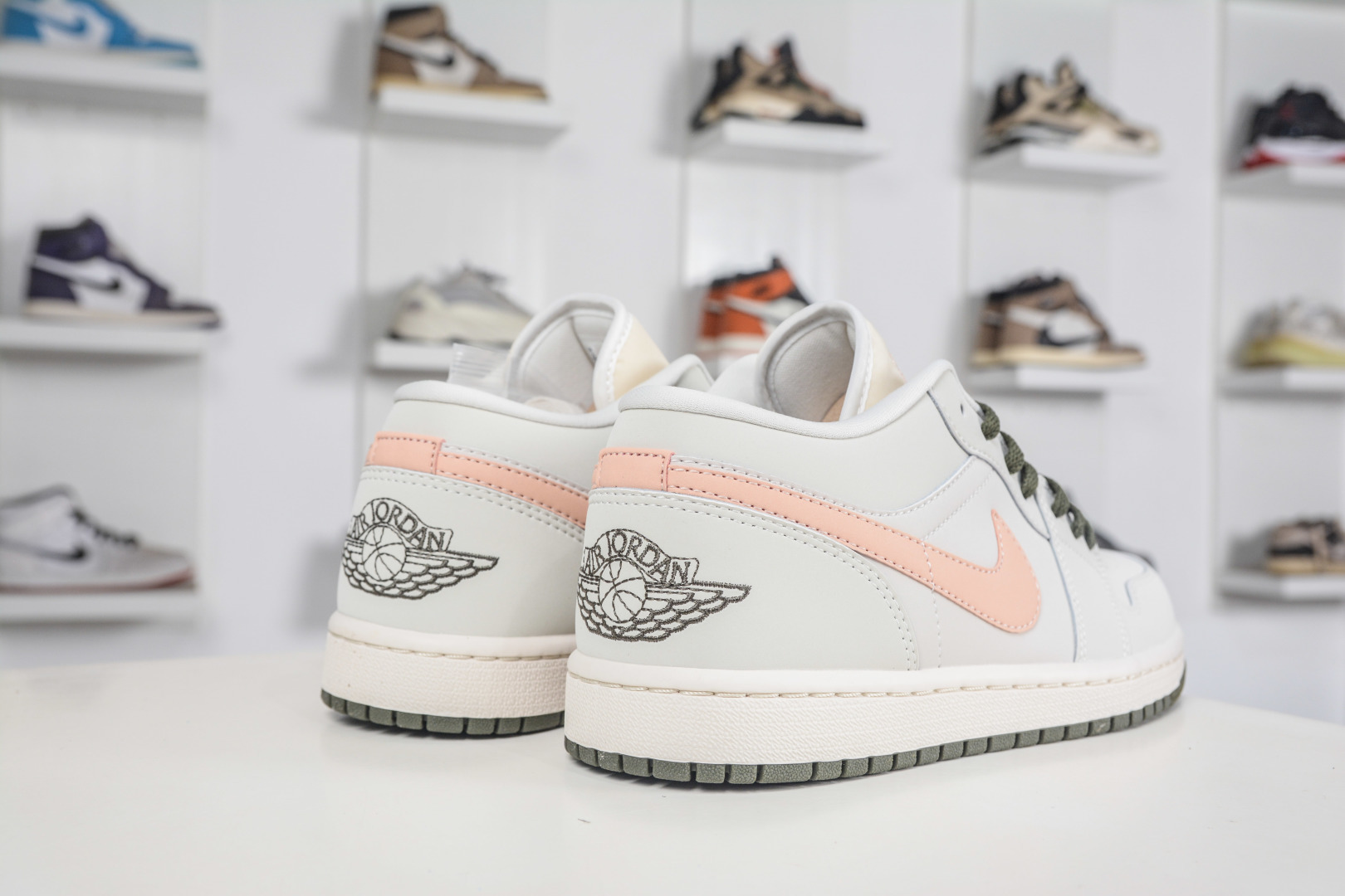 Air Jordan 1 Low 帆白粉橙 AJ1 低帮休闲板鞋 DC0774-111 Air Jordan 1 Low 帆白粉橙 AJ1 低帮休闲板鞋 DC0774-111