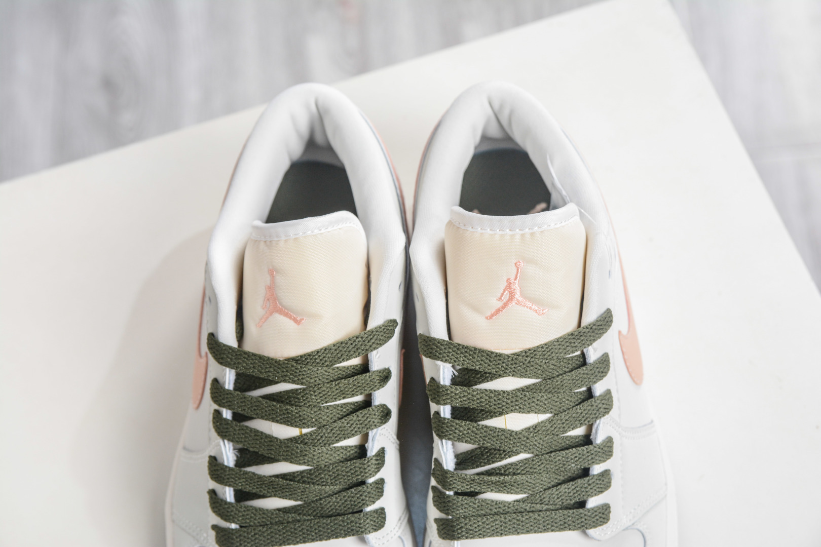 Air Jordan 1 Low 帆白粉橙 AJ1 低帮休闲板鞋 DC0774-111 Air Jordan 1 Low 帆白粉橙 AJ1 低帮休闲板鞋 DC0774-111