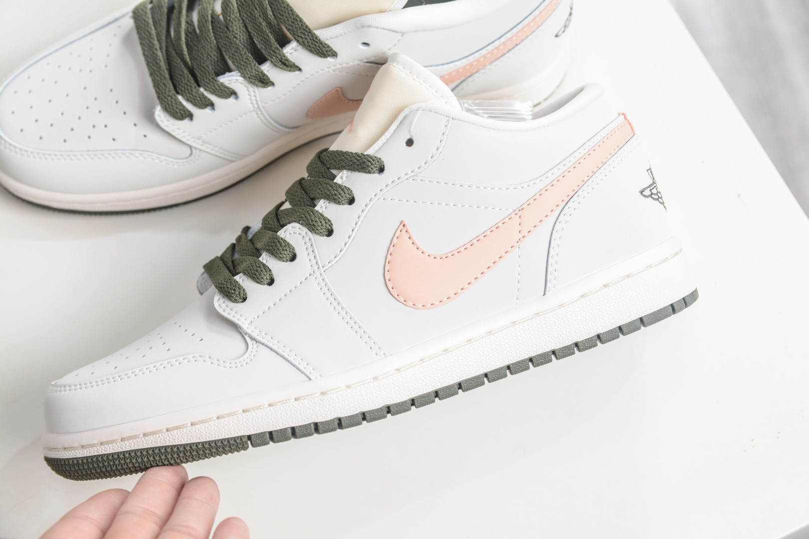 Air Jordan 1 Low 帆白粉橙 AJ1 低帮休闲板鞋 DC0774-111 Air Jordan 1 Low 帆白粉橙 AJ1 低帮休闲板鞋 DC0774-111