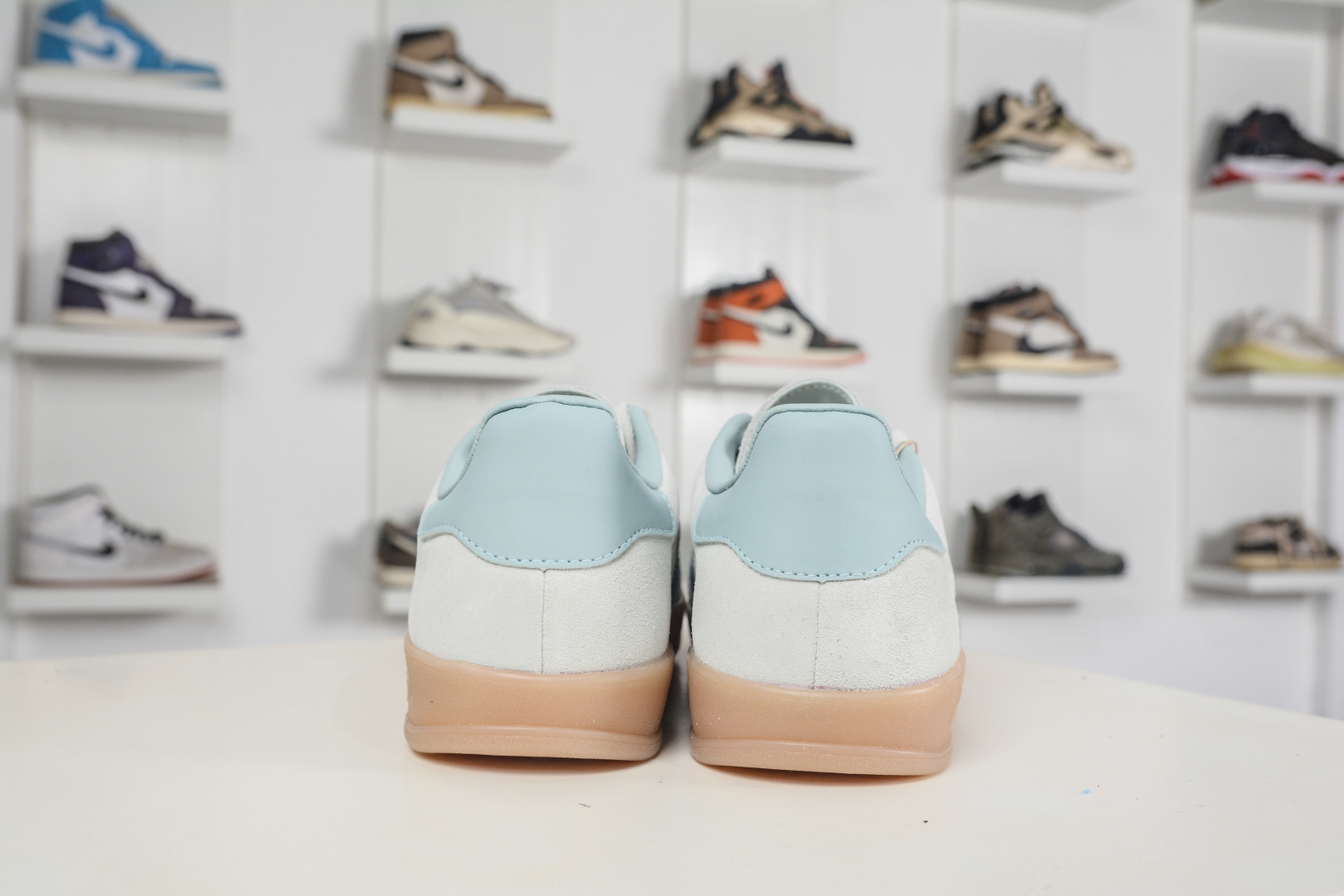AD Gazelle Indoor Trainers 羚羊内训系列低帮复古百搭休闲运动德训风板鞋 IH9219 AD Gazelle Indoor Trainers 羚羊内训系列低帮复古百搭休闲运动德训风板鞋 IH9219
