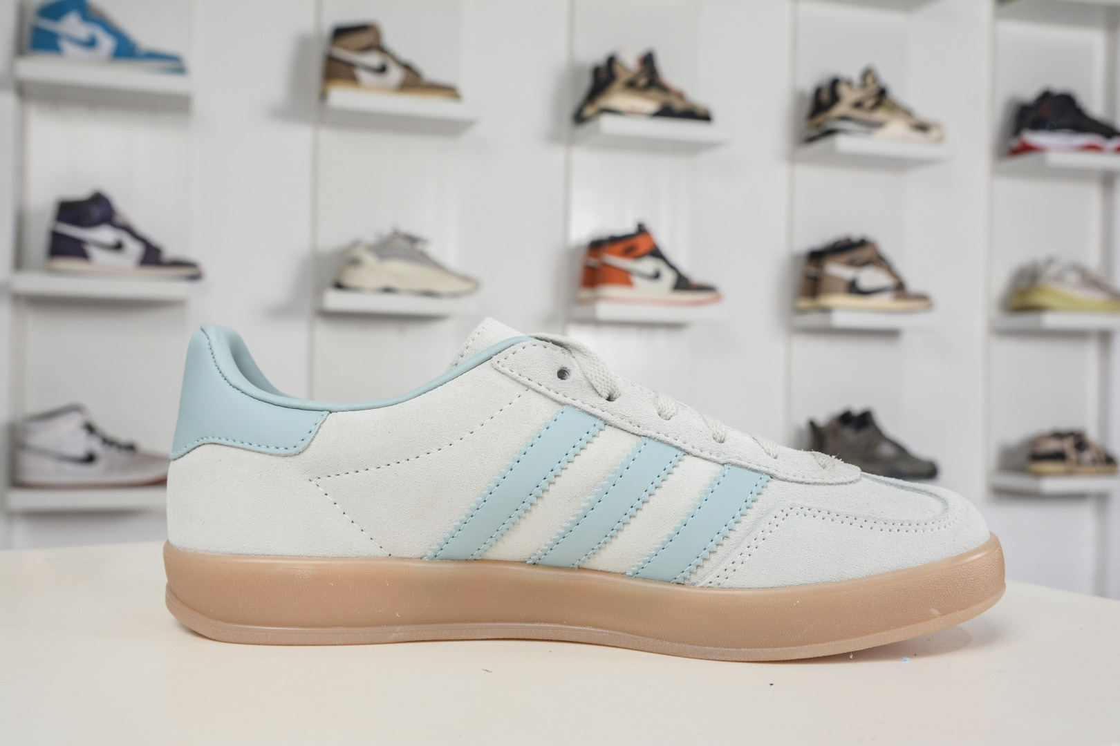 AD Gazelle Indoor Trainers 羚羊内训系列低帮复古百搭休闲运动德训风板鞋 IH9219 AD Gazelle Indoor Trainers 羚羊内训系列低帮复古百搭休闲运动德训风板鞋 IH9219