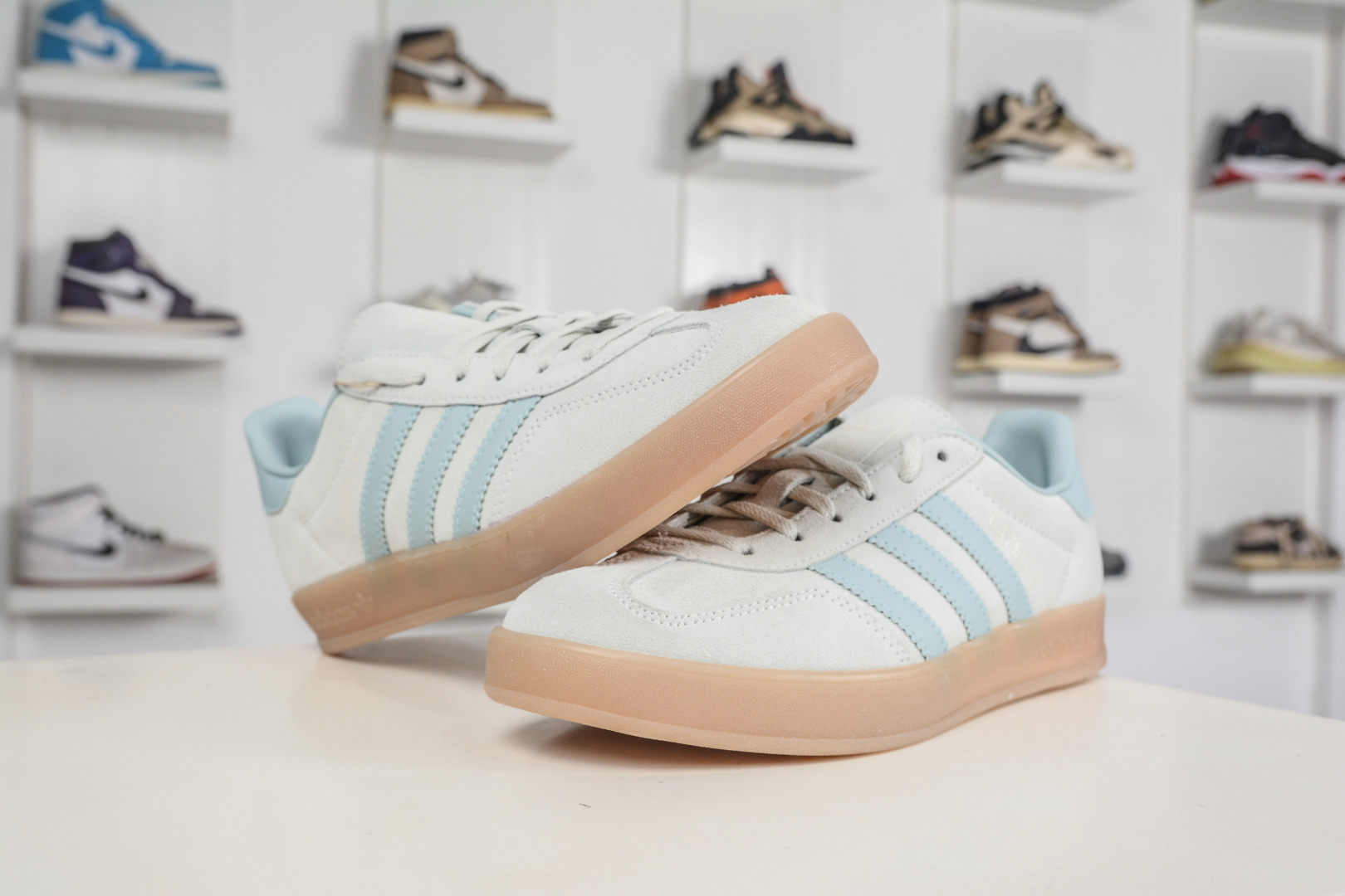 AD Gazelle Indoor Trainers 羚羊内训系列低帮复古百搭休闲运动德训风板鞋 IH9219 AD Gazelle Indoor Trainers 羚羊内训系列低帮复古百搭休闲运动德训风板鞋 IH9219