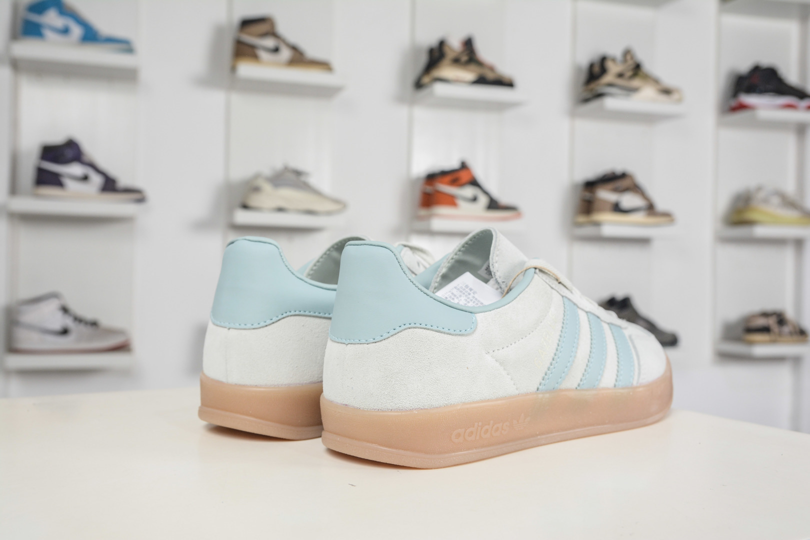AD Gazelle Indoor Trainers 羚羊内训系列低帮复古百搭休闲运动德训风板鞋 IH9219 AD Gazelle Indoor Trainers 羚羊内训系列低帮复古百搭休闲运动德训风板鞋 IH9219