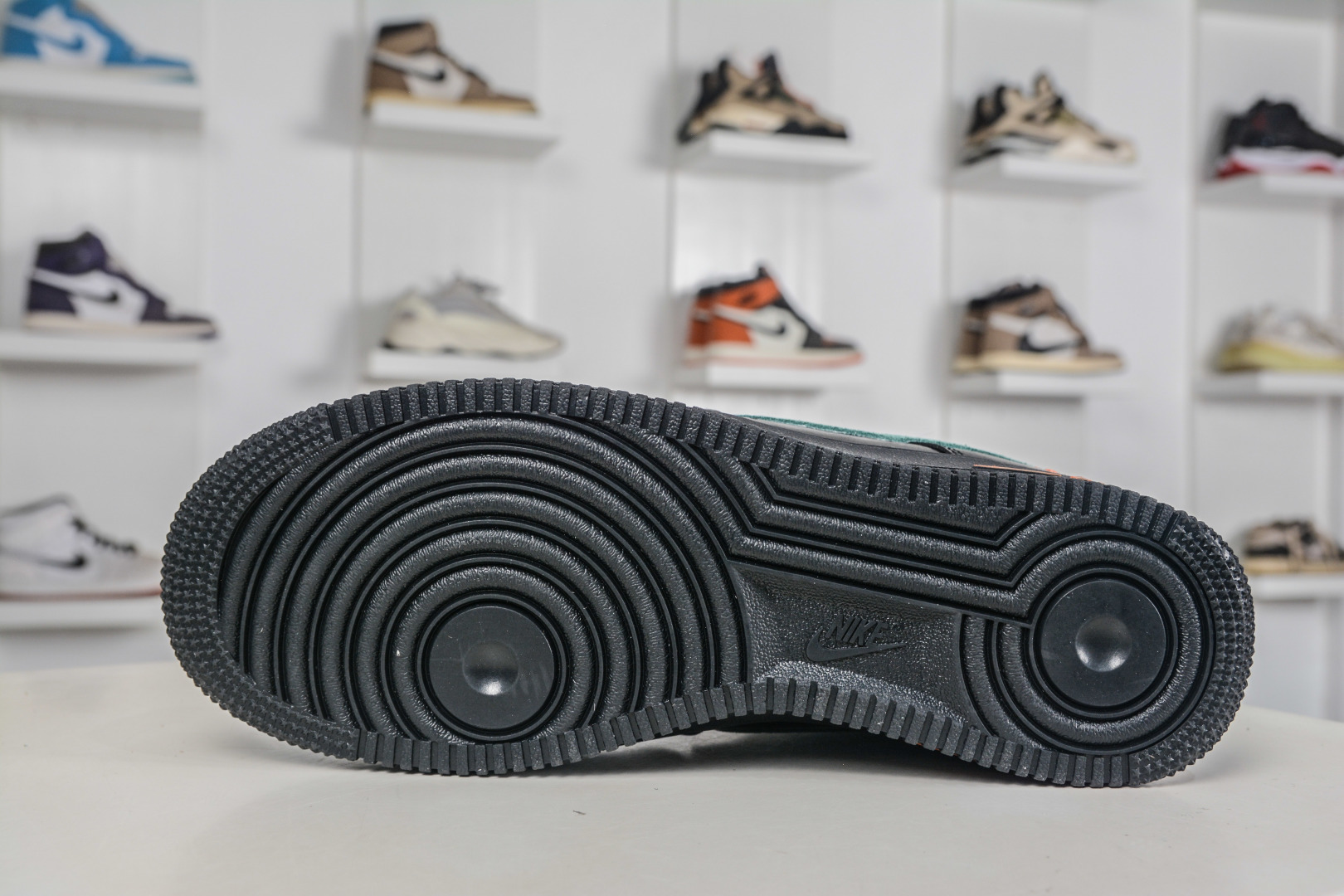 Nike Air Force 1 Low 07 黑绿橙 FV3694-106 Nike Air Force 1 Low 07 黑绿橙 FV3694-106