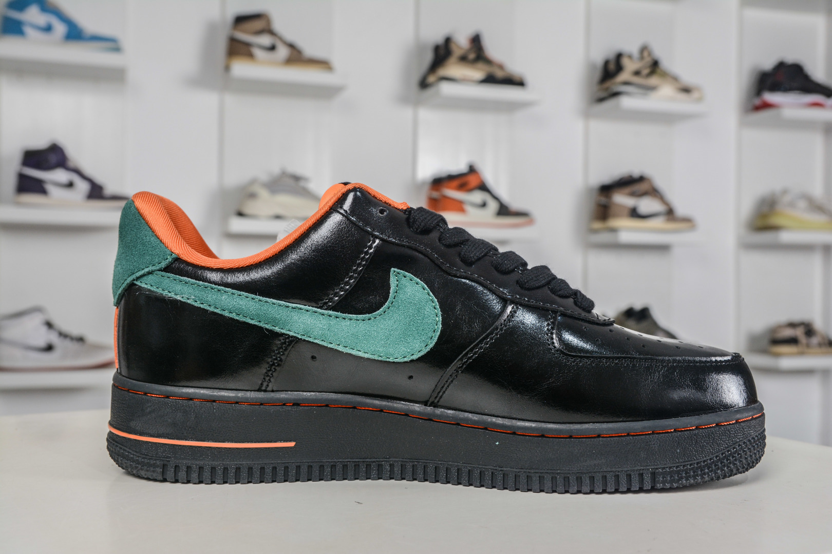 Nike Air Force 1 Low 07 黑绿橙 FV3694-106 Nike Air Force 1 Low 07 黑绿橙 FV3694-106