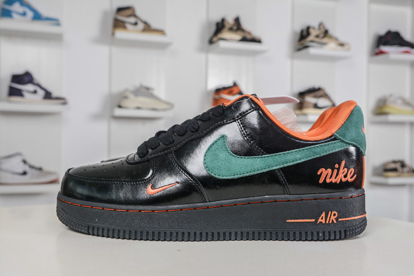 Nike Air Force 1 Low 07 黑绿橙 FV3694-106 Nike Air Force 1 Low 07 黑绿橙 FV3694-106