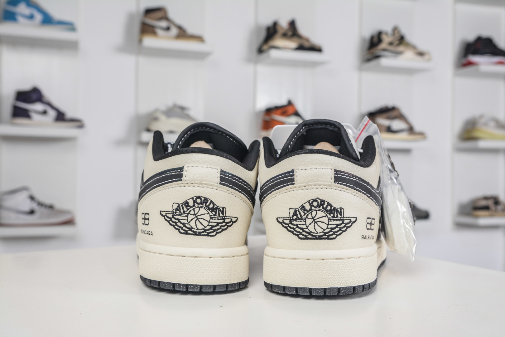 Air Jordan 1 Retro Low x Balenciaga 巴黎世家联名-白炫彩 LL8888-007 Air Jordan 1 Retro Low x Balenciaga 巴黎世家联名-白炫彩 LL8888-007