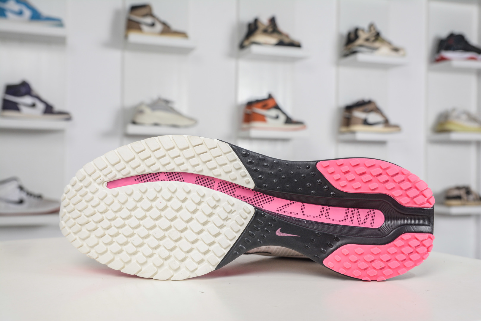 Nike Air Zoom Pegasus Premium SE 耐克网面全掌气垫缓震跑鞋 IQ1130-001 Nike Air Zoom Pegasus Premium SE 耐克网面全掌气垫缓震跑鞋 IQ1130-001