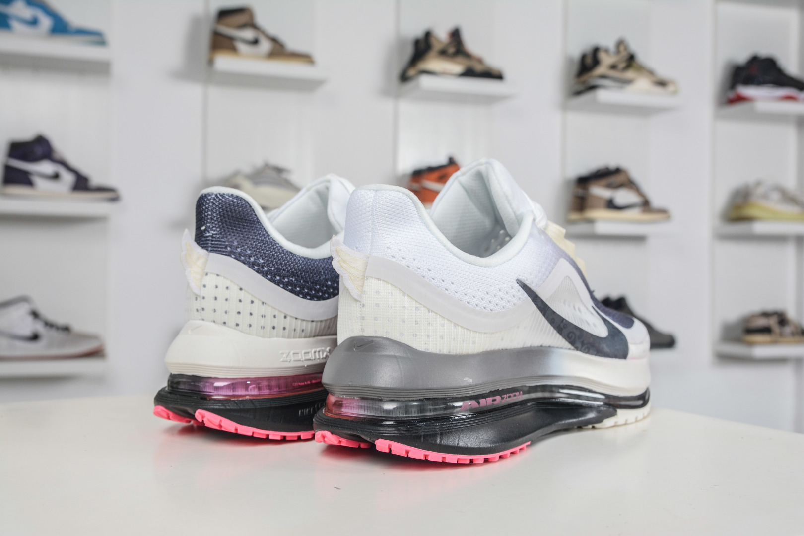 Nike Air Zoom Pegasus Premium SE 耐克网面全掌气垫缓震跑鞋 IQ1130-001 Nike Air Zoom Pegasus Premium SE 耐克网面全掌气垫缓震跑鞋 IQ1130-001