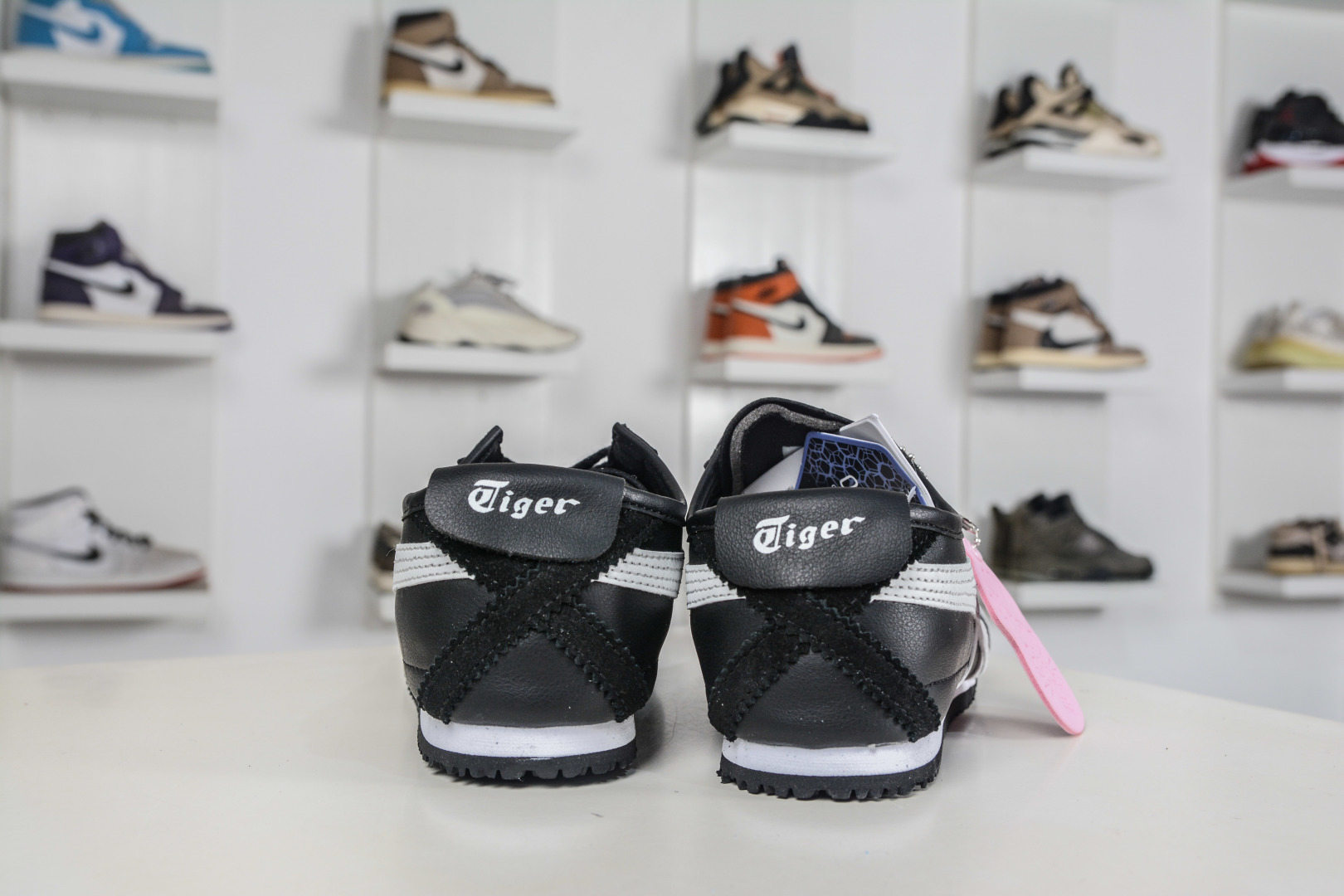 Alternative view of Sneakers DL408 09912
