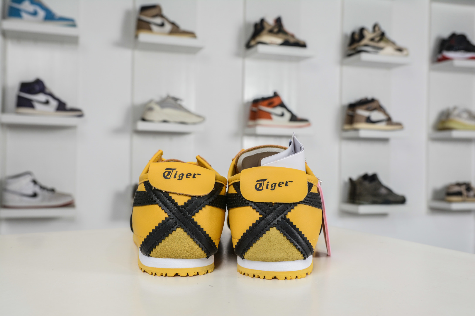 Alternative view of Sneakers DL408 09911