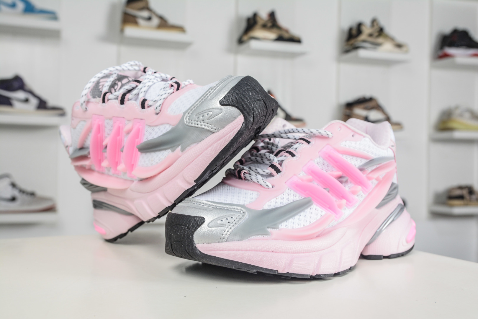 260 Pharrell x AD Originals Adistar Jellyfish Williams Focus 白银粉 复古休闲运动老爹水母鞋 KI0164