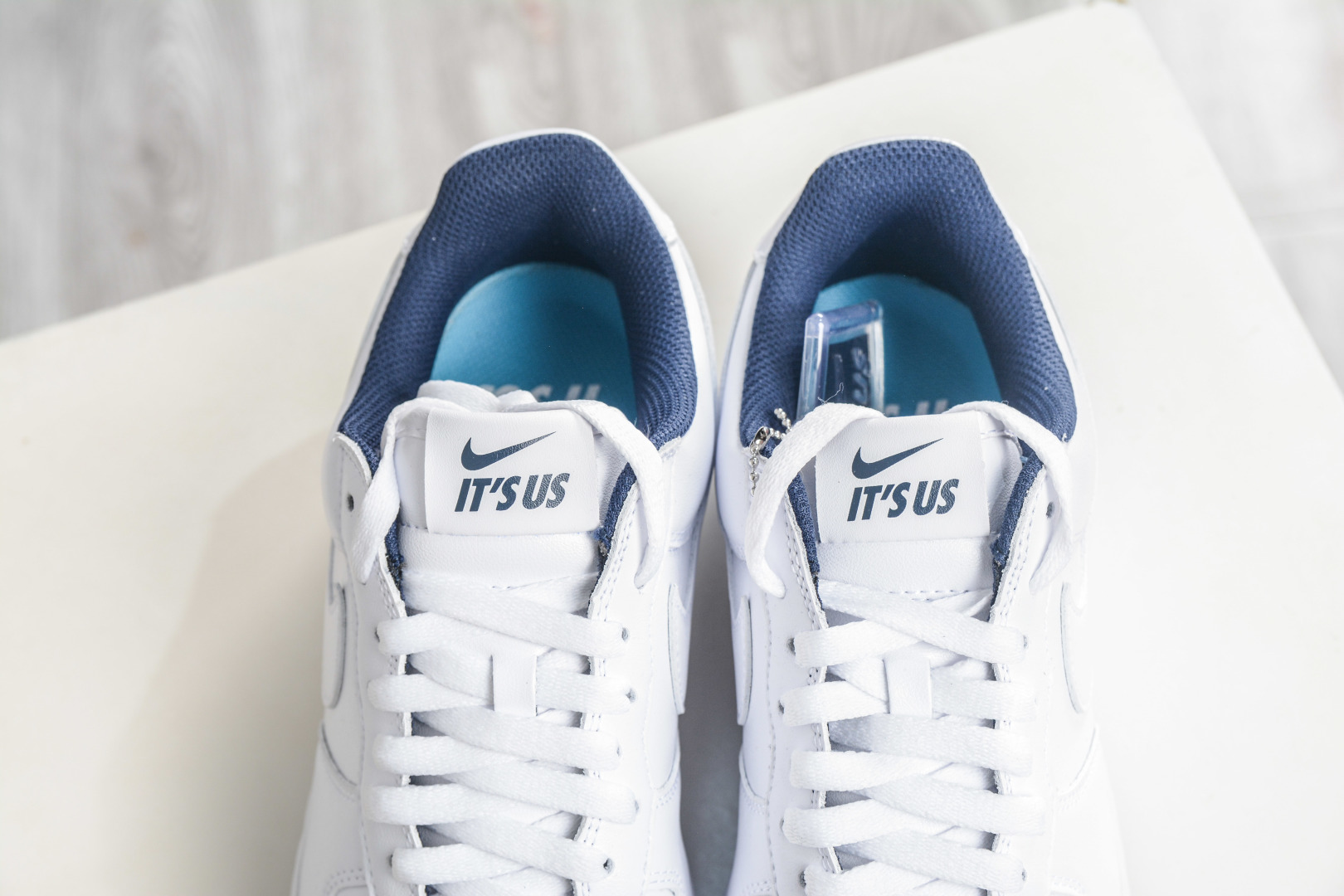 320 TOPLil Yachty x Air Force 1 Low 空军一号低帮百搭休闲运动板鞋 白蓝 IB5720-100-Chinese UA Cheap High Quatity Brand Clothes Bags handbags Sneakers wholesale wholesaler seller from China Factory suppliers Fashion Clothing Shoes best Quality Beautiful Price 320 TOPLil Yachty x Air Force 1 Low 空军一号低帮百搭休闲运动板鞋 白蓝 IB5720-100