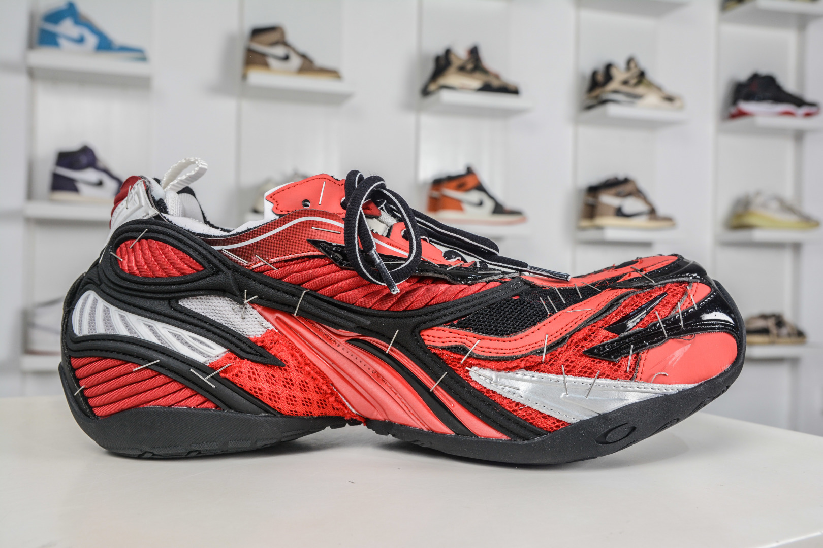 XA版本 纯原生产线出品 Balenciaga 巴黎世家 订书钉 23代 Soleless 圆头系带 低帮 黑白色 841506 WOYX0 6119-Top High Quatity Cheap Sneakers Fashion Clothing Clothes Bags handbags Shoes of all Brand wholesale With The best Quality And Beautiful Price from China Factory Chinese suppliers wholesaler seller XA版本 纯原生产线出品 Balenciaga 巴黎世家 订书钉 23代 Soleless 圆头系带 低帮 黑白色 841506 WOYX0 6119