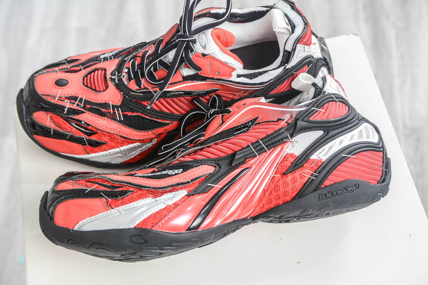 XA版本 纯原生产线出品 Balenciaga 巴黎世家 订书钉 23代 Soleless 圆头系带 低帮 黑白色 841506 WOYX0 6119-Top High Quatity Cheap Sneakers Fashion Clothing Clothes Bags handbags Shoes of all Brand wholesale With The best Quality And Beautiful Price from China Factory Chinese suppliers wholesaler seller XA版本 纯原生产线出品 Balenciaga 巴黎世家 订书钉 23代 Soleless 圆头系带 低帮 黑白色 841506 WOYX0 6119