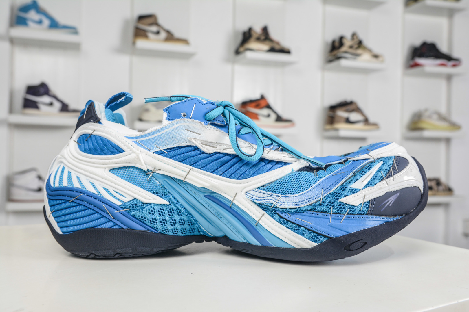 XA版本 纯原生产线出品 Balenciaga 巴黎世家 Soleless 圆头系带 低帮 黑白色 巴黎新款 841506 WOYX0 4491-Top High Quatity Cheap Sneakers Fashion Clothing Clothes Bags handbags Shoes of all Brand wholesale With The best Quality And Beautiful Price from China Factory Chinese suppliers wholesaler seller XA版本 纯原生产线出品 Balenciaga 巴黎世家 Soleless 圆头系带 低帮 黑白色 巴黎新款 841506 WOYX0 4491