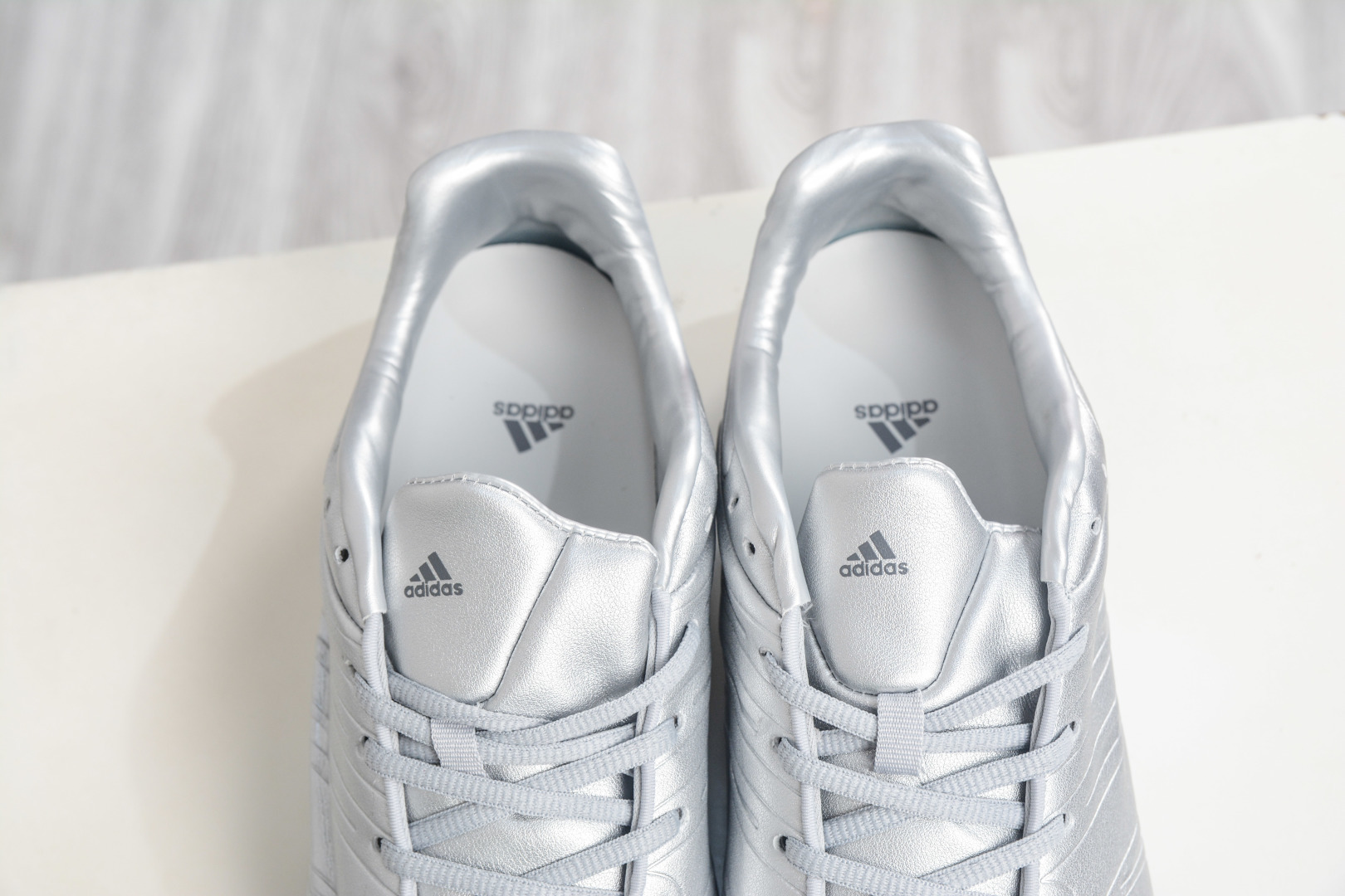170 AD Ghost Sprint 银色 千禧风复古低帮薄底生活休闲鞋 JQ6439-Chinese UA Cheap High Quatity Brand Clothes Bags handbags Sneakers wholesale wholesaler seller from China Factory suppliers Fashion Clothing Shoes best Quality Beautiful Price 170 AD Ghost Sprint 银色 千禧风复古低帮薄底生活休闲鞋 JQ6439