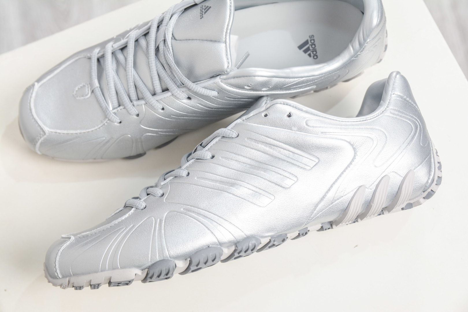 170 AD Ghost Sprint 银色 千禧风复古低帮薄底生活休闲鞋 JQ6439-Chinese UA Cheap High Quatity Brand Clothes Bags handbags Sneakers wholesale wholesaler seller from China Factory suppliers Fashion Clothing Shoes best Quality Beautiful Price 170 AD Ghost Sprint 银色 千禧风复古低帮薄底生活休闲鞋 JQ6439