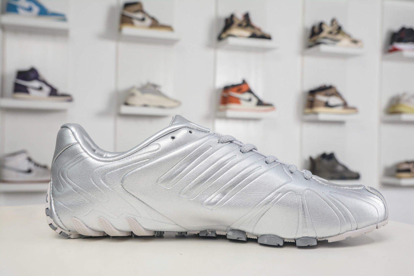 170 AD Ghost Sprint 银色 千禧风复古低帮薄底生活休闲鞋 JQ6439-Chinese UA Cheap High Quatity Brand Clothes Bags handbags Sneakers wholesale wholesaler seller from China Factory suppliers Fashion Clothing Shoes best Quality Beautiful Price 170 AD Ghost Sprint 银色 千禧风复古低帮薄底生活休闲鞋 JQ6439