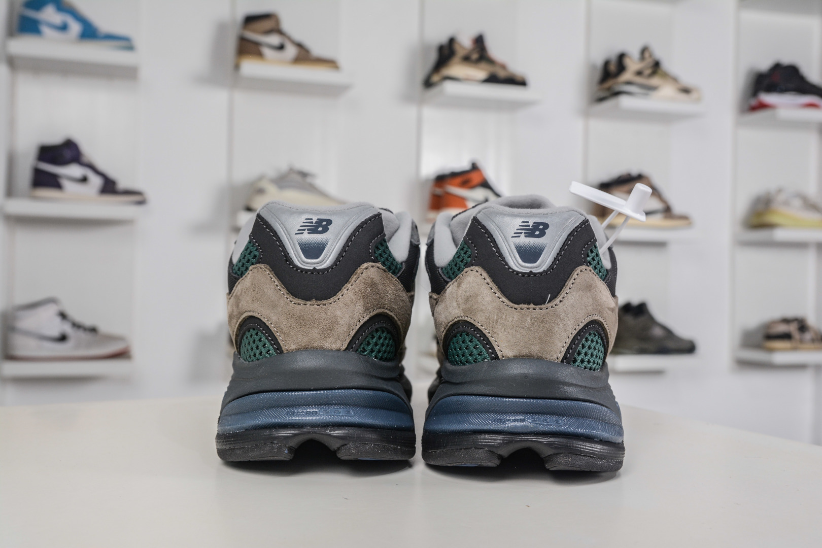 190 T版 New Balance M2010系列 新百伦 复古老爹风网布跑步休闲运动鞋 U2010AGY