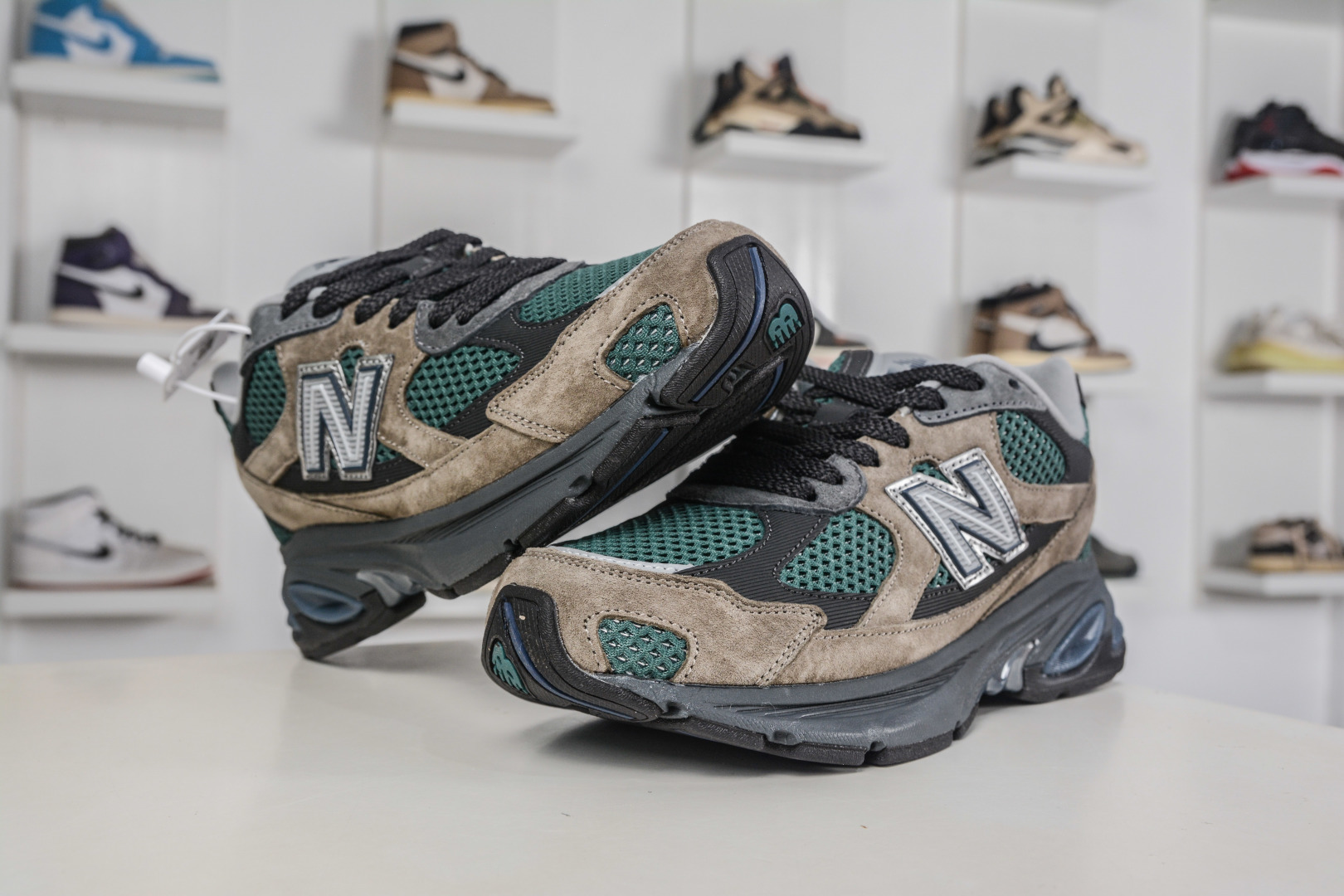 190 T版 New Balance M2010系列 新百伦 复古老爹风网布跑步休闲运动鞋 U2010AGY