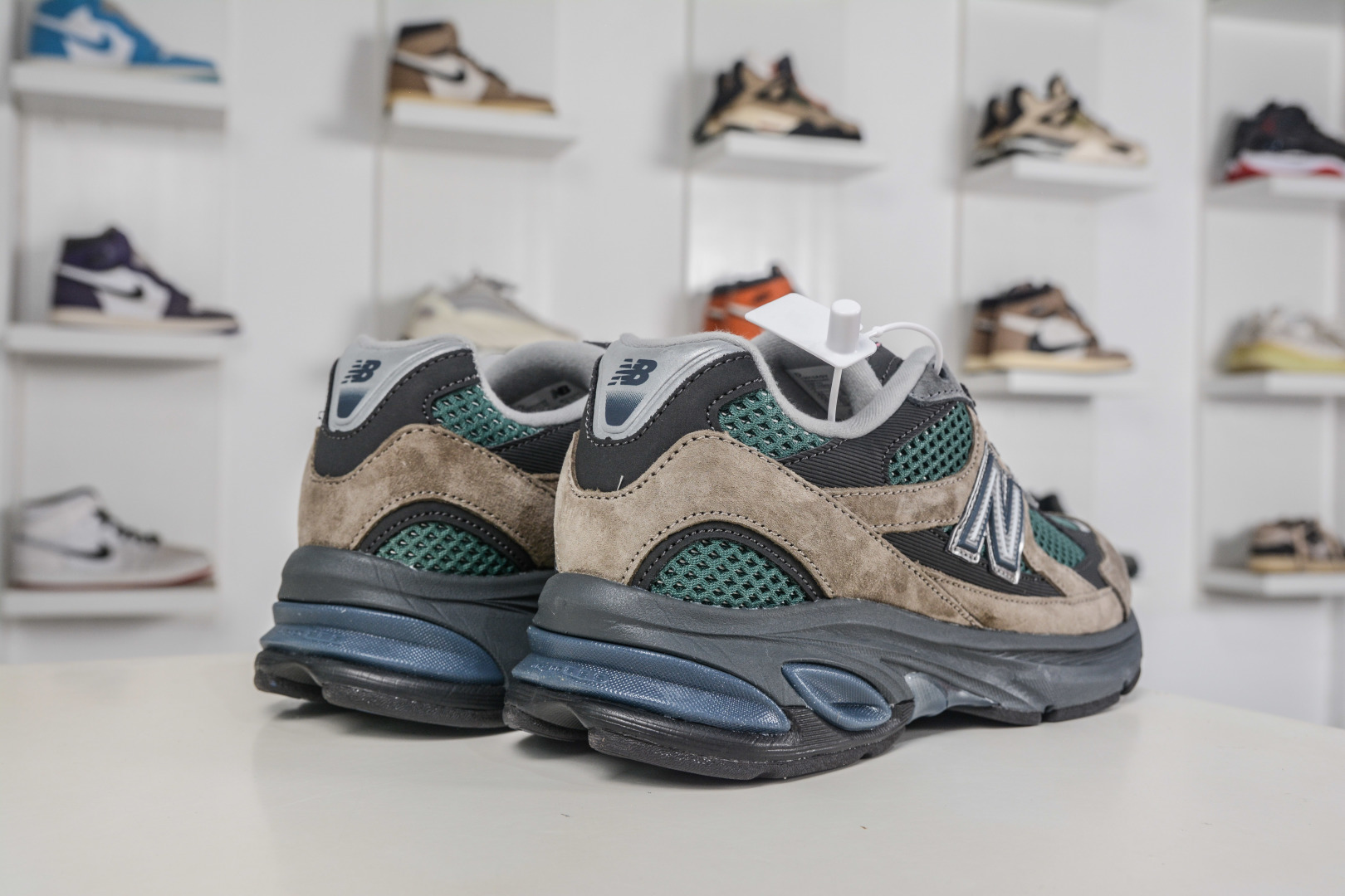 190 T版 New Balance M2010系列 新百伦 复古老爹风网布跑步休闲运动鞋 U2010AGY