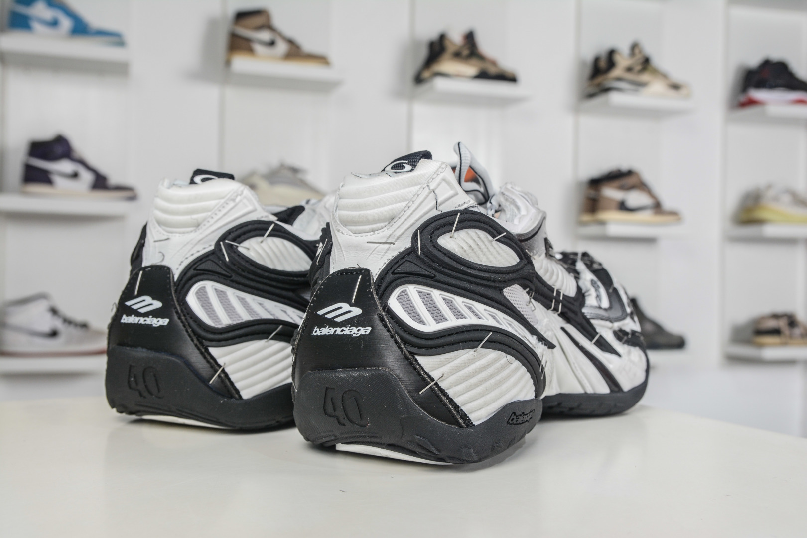 XA版本 纯原生产线出品 Balenciaga 巴黎世家 订书钉 23代 Soleless 圆头系带 低帮 黑白色 巴黎新款 841506 WOYX0 1910