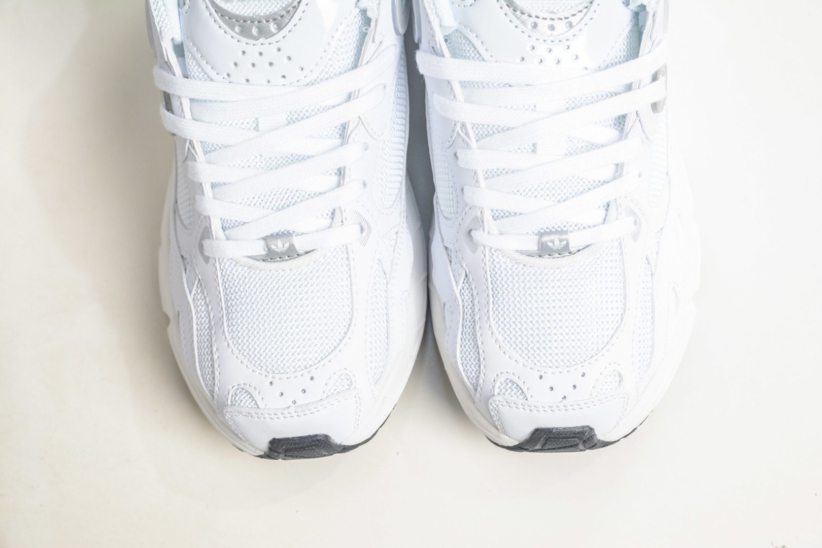 170 Adidas Originals Astir 复古单品 这款adidas Astir 慢跑鞋 GY5565
