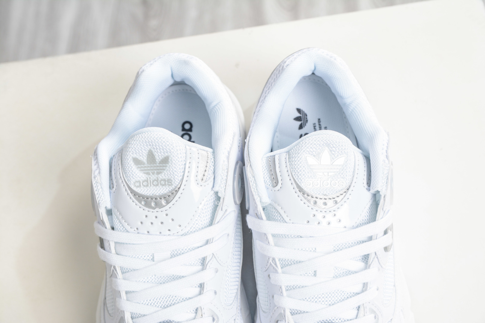 170 Adidas Originals Astir 复古单品 这款adidas Astir 慢跑鞋 GY5565