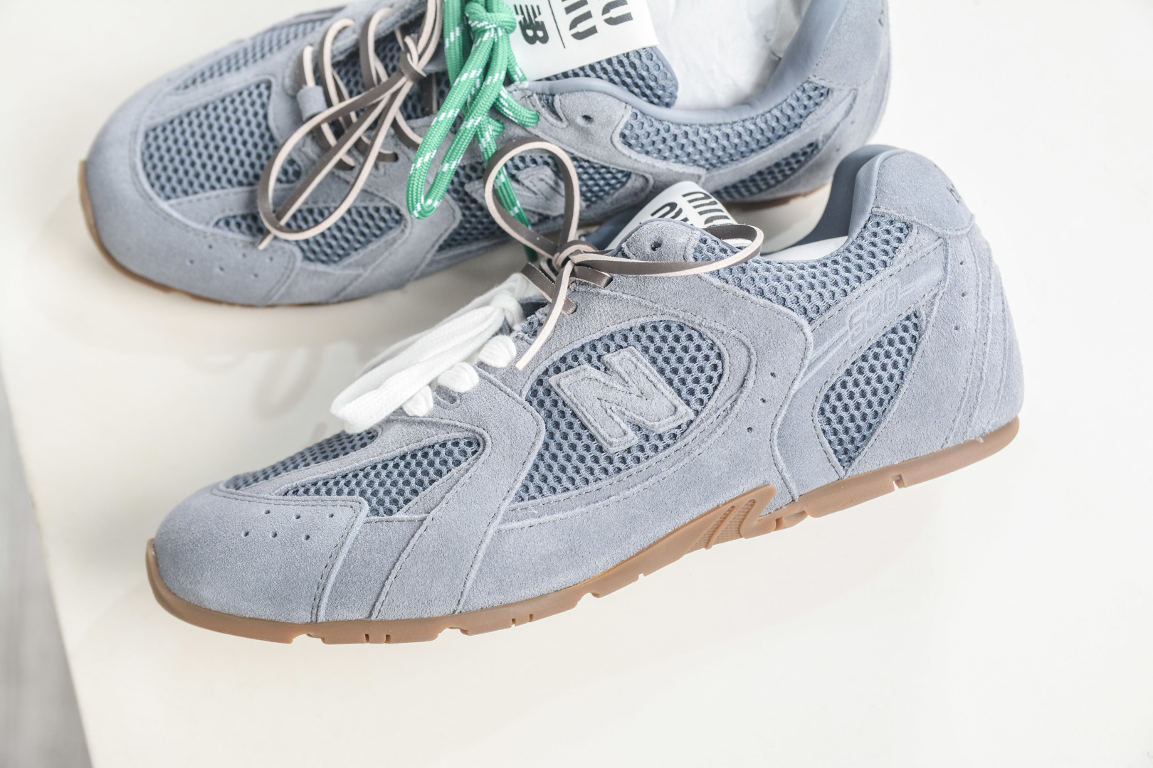 Miu Miu缪缪 x New Balance NB530 联名复古运动休闲阿甘德训鞋