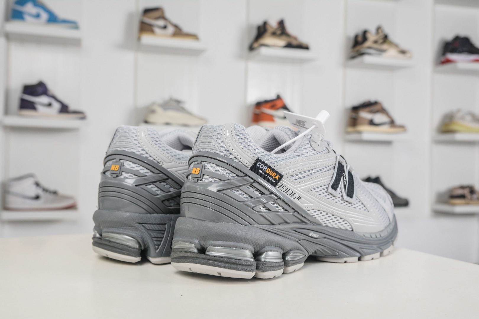 190 T版New Balance M1906系列 NB新百伦系列复古老爹风休闲运动慢跑鞋 U1906ROA-Chinese UA Cheap High Quatity Brand Clothes Bags handbags Sneakers wholesale wholesaler seller from China Factory suppliers Fashion Clothing Shoes best Quality Beautiful Price 190 T版New Balance M1906系列 NB新百伦系列复古老爹风休闲运动慢跑鞋 U1906ROA