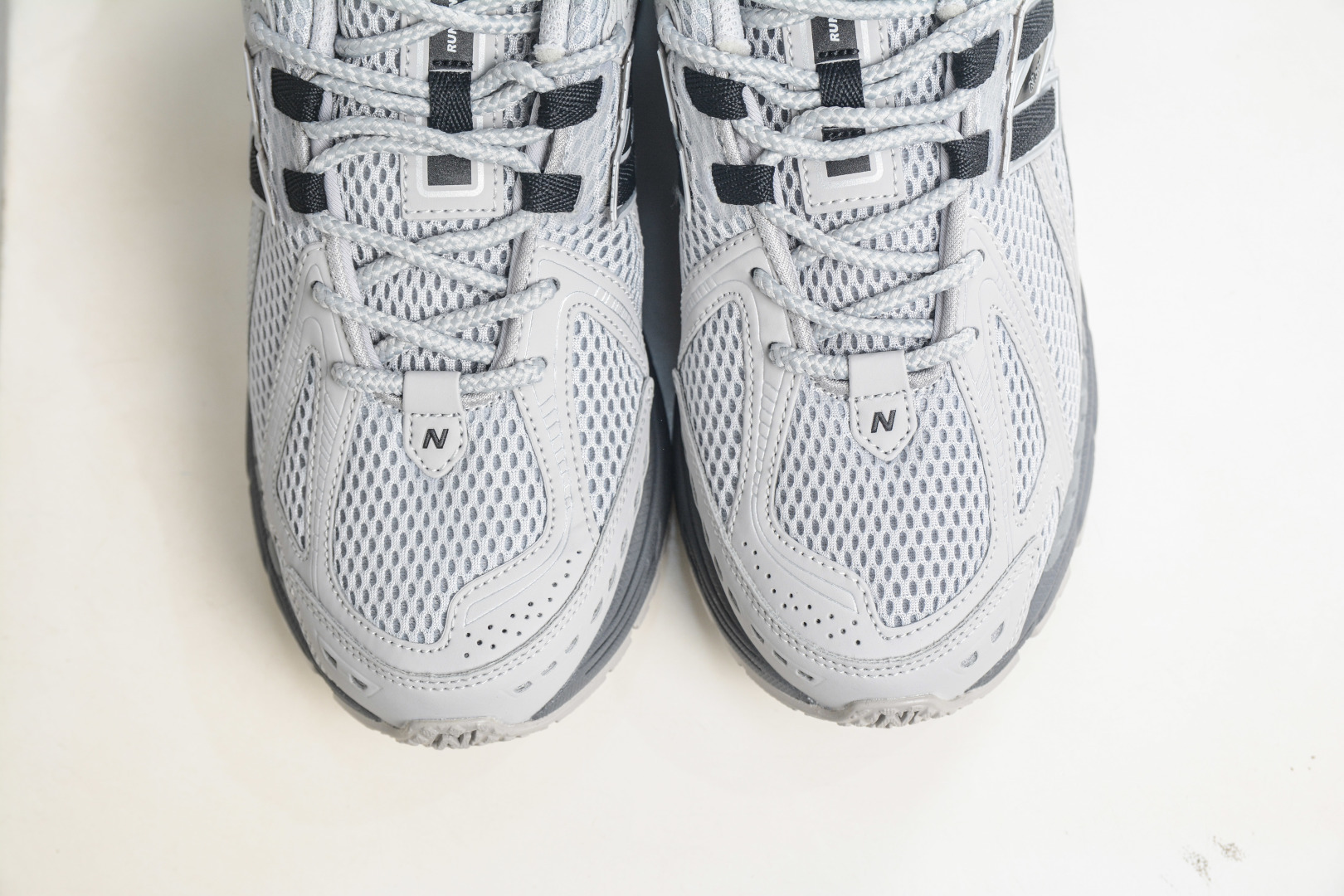 190 T版New Balance M1906系列 NB新百伦系列复古老爹风休闲运动慢跑鞋 U1906ROA-Chinese UA Cheap High Quatity Brand Clothes Bags handbags Sneakers wholesale wholesaler seller from China Factory suppliers Fashion Clothing Shoes best Quality Beautiful Price 190 T版New Balance M1906系列 NB新百伦系列复古老爹风休闲运动慢跑鞋 U1906ROA