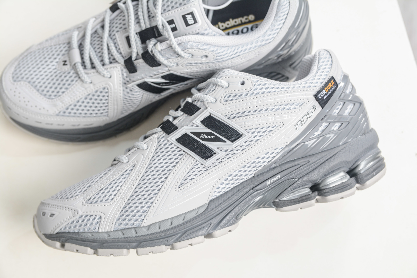 190 T版New Balance M1906系列 NB新百伦系列复古老爹风休闲运动慢跑鞋 U1906ROA-Chinese UA Cheap High Quatity Brand Clothes Bags handbags Sneakers wholesale wholesaler seller from China Factory suppliers Fashion Clothing Shoes best Quality Beautiful Price 190 T版New Balance M1906系列 NB新百伦系列复古老爹风休闲运动慢跑鞋 U1906ROA