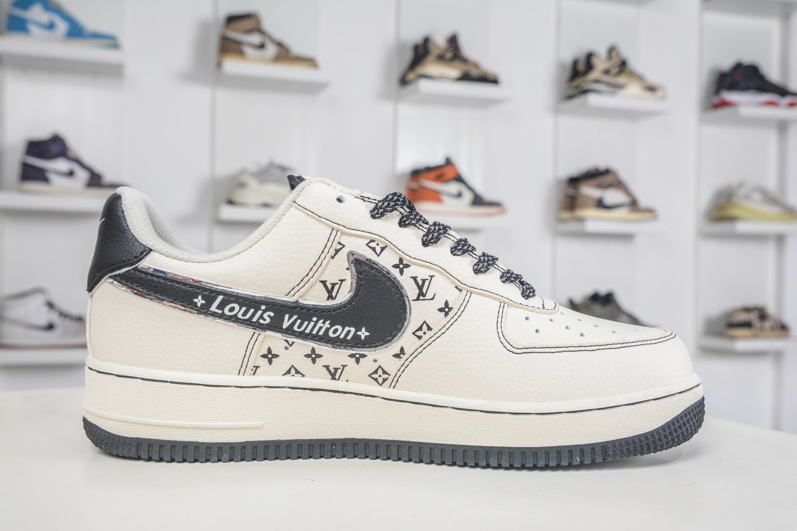 Nike Air Force 1 Low 07 x Louis Vuitton LV联名-米白黑 DD1982-345