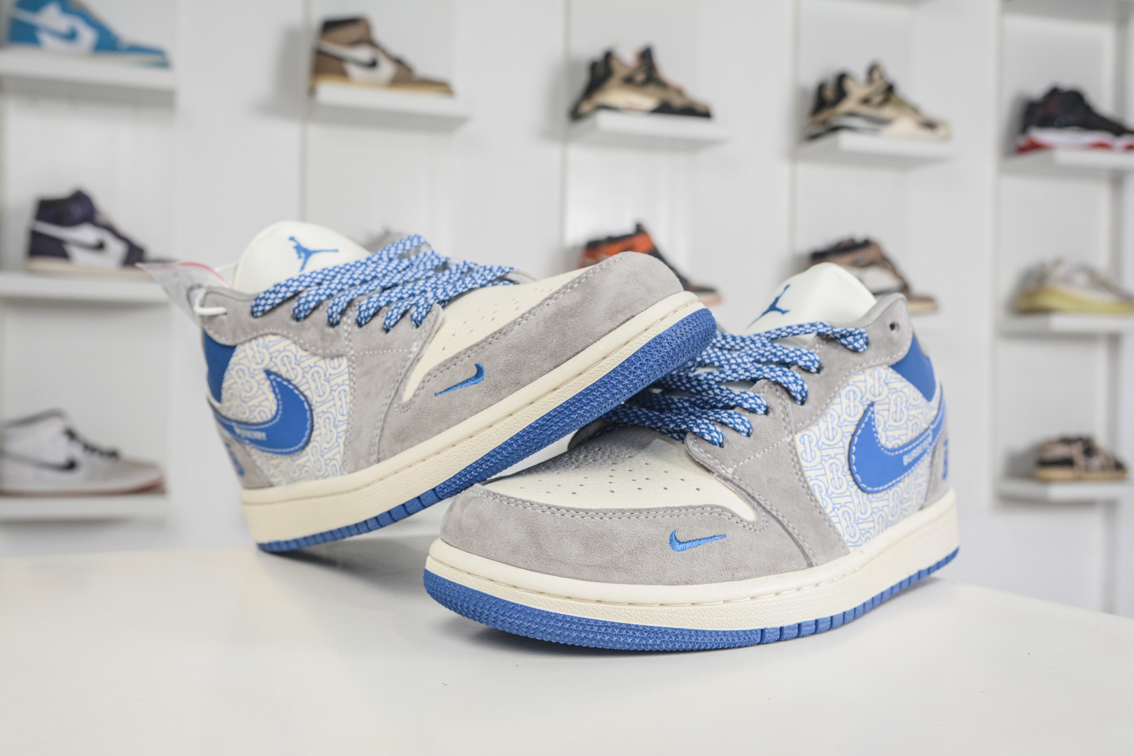 Air Jordan 1 Retro Low x Burberry 巴宝莉联名-白灰蓝 LD8888-016